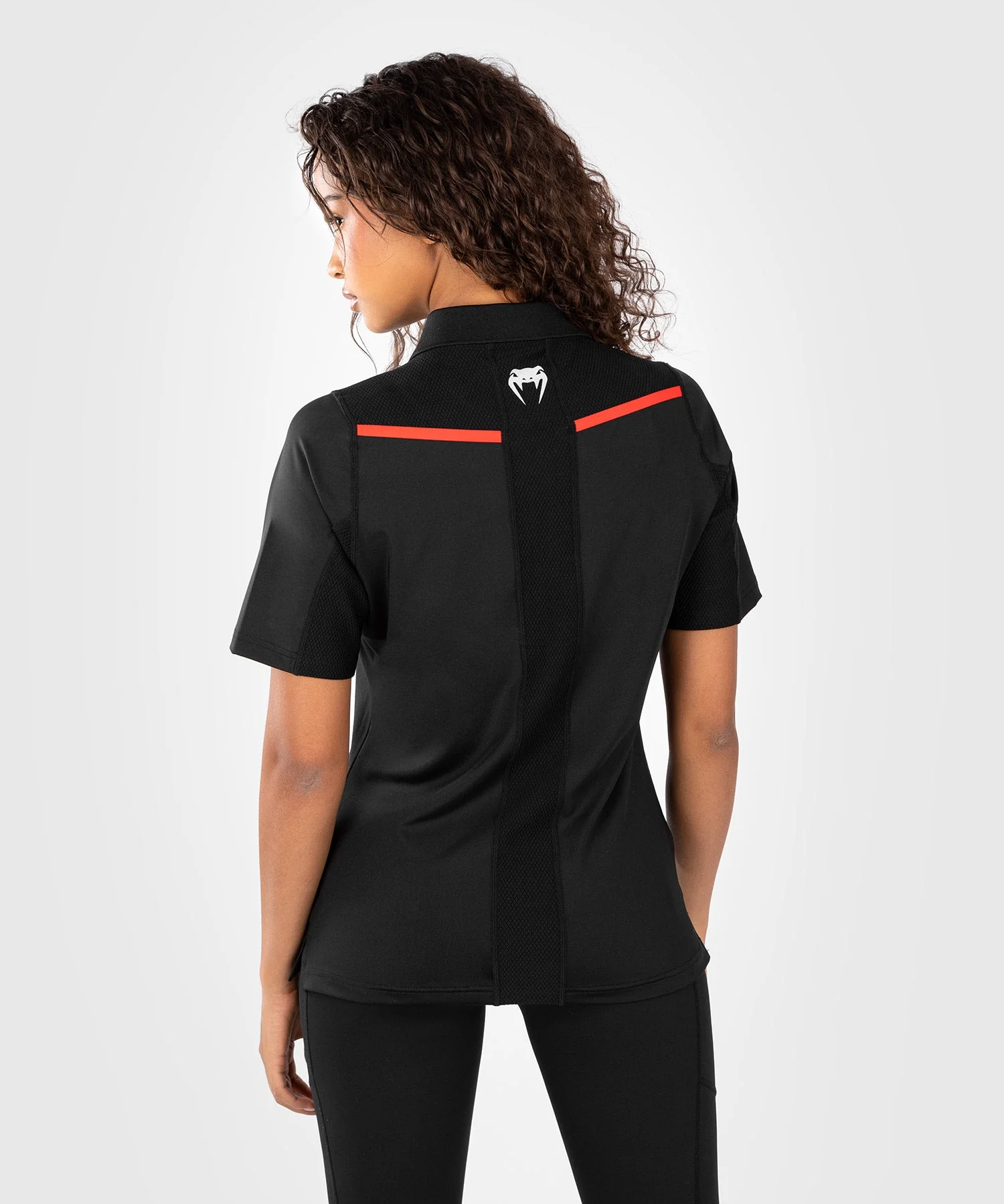 Polo de performance pour femmes UFC Venum Performance Institute 2.0 - noir/rouge - Image 2