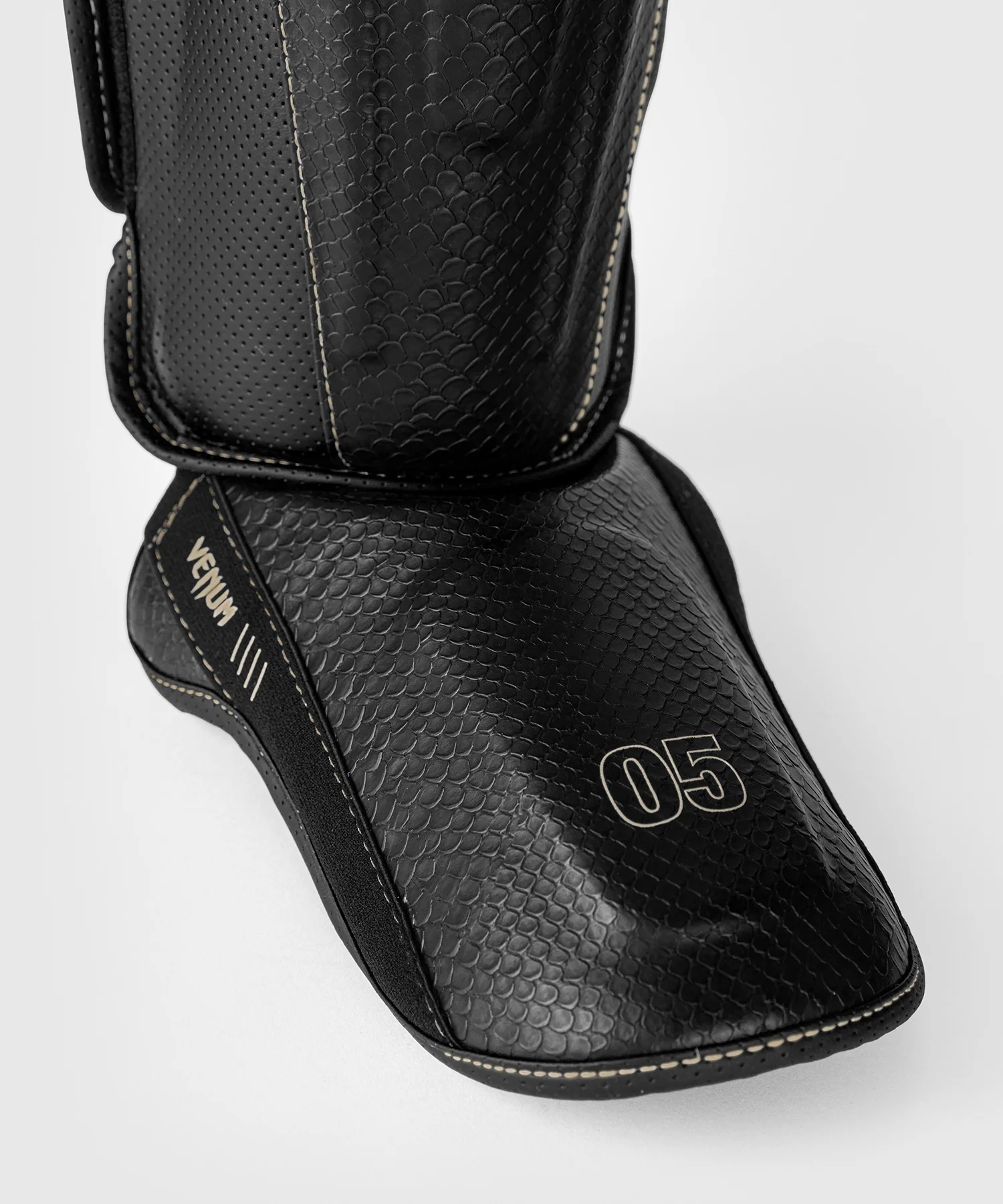 Protège-tibias Venum Impact Evo Scales – Noir - Image 5