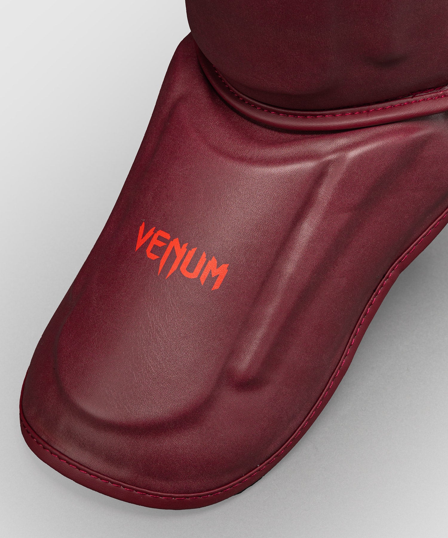 Protège-tibias Venum Spectre – Noir/Rouge - Image 4