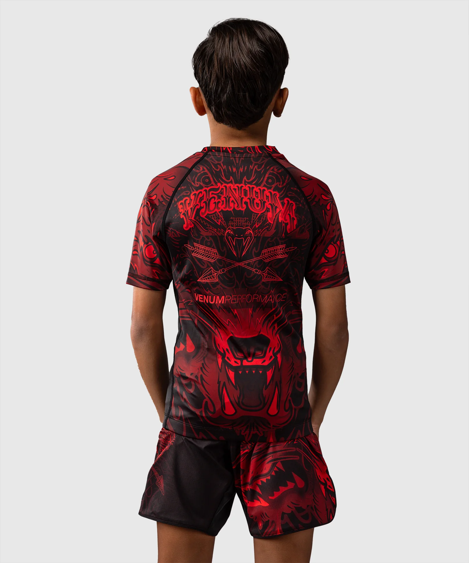 Rashguard à Manches Courtes Pour Enfants Venum Wolf Atak – Noir/Rouge - Image 3