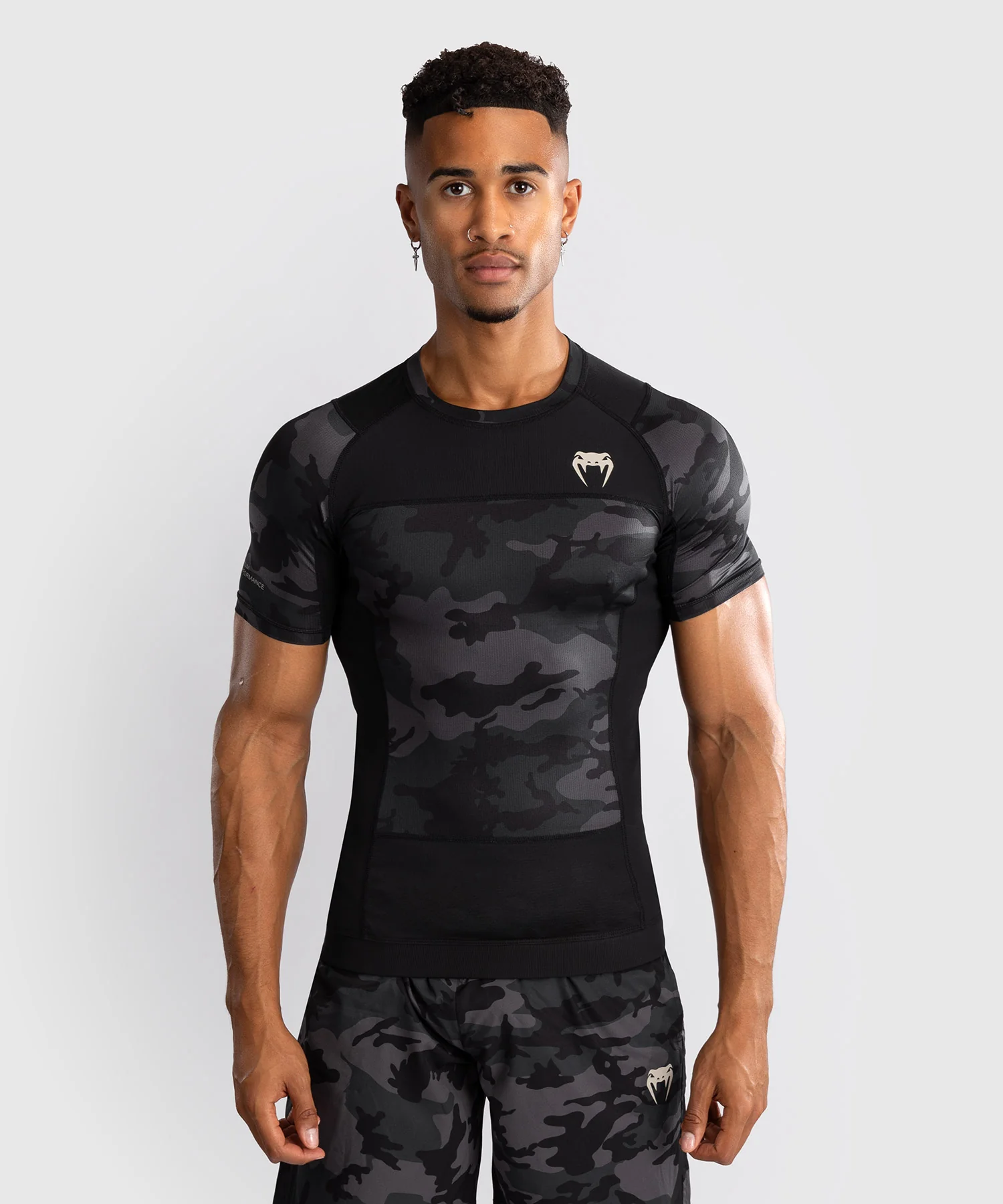 Rashguard à Manches Courtes Venum G-Fit Air pour Hommes - Camo Urban - Image 2