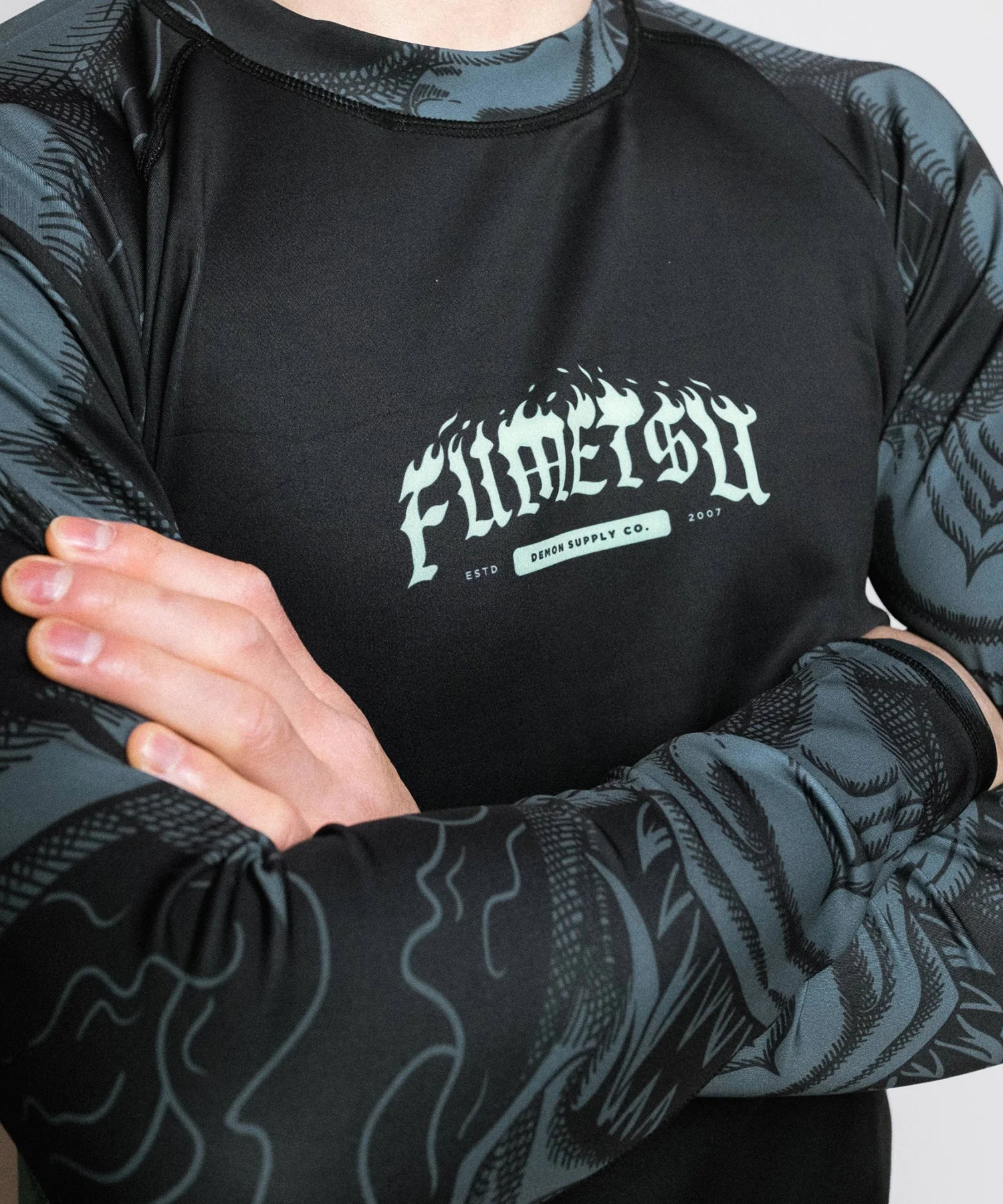 Rashguard À Manches Longues Fumetsu Oni - Noir/Bleu/Vert - Image 2