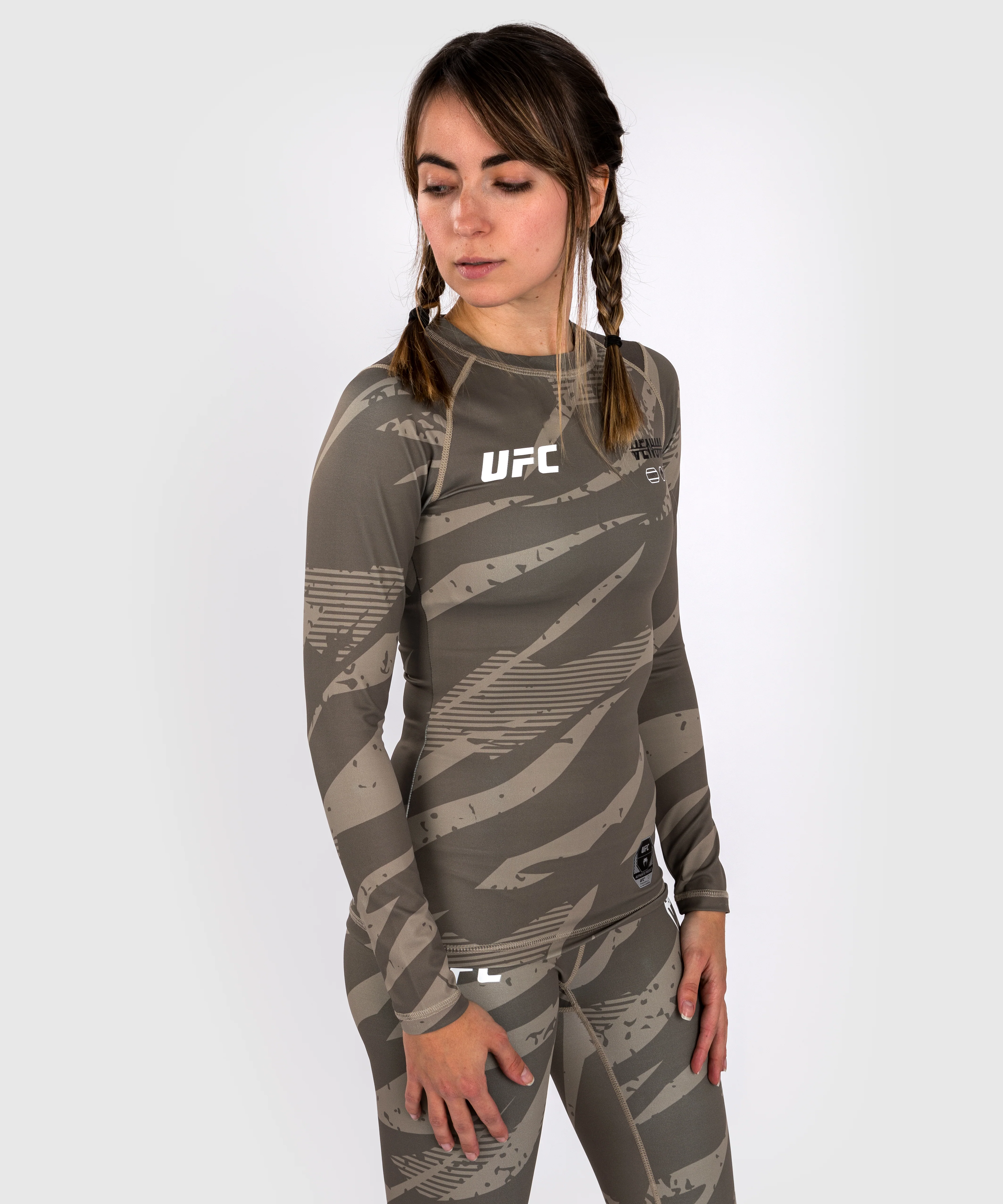 Rashguard À Manches Longues pour Femmes UFC Adrenaline by Venum Fight Week - Desert Camo