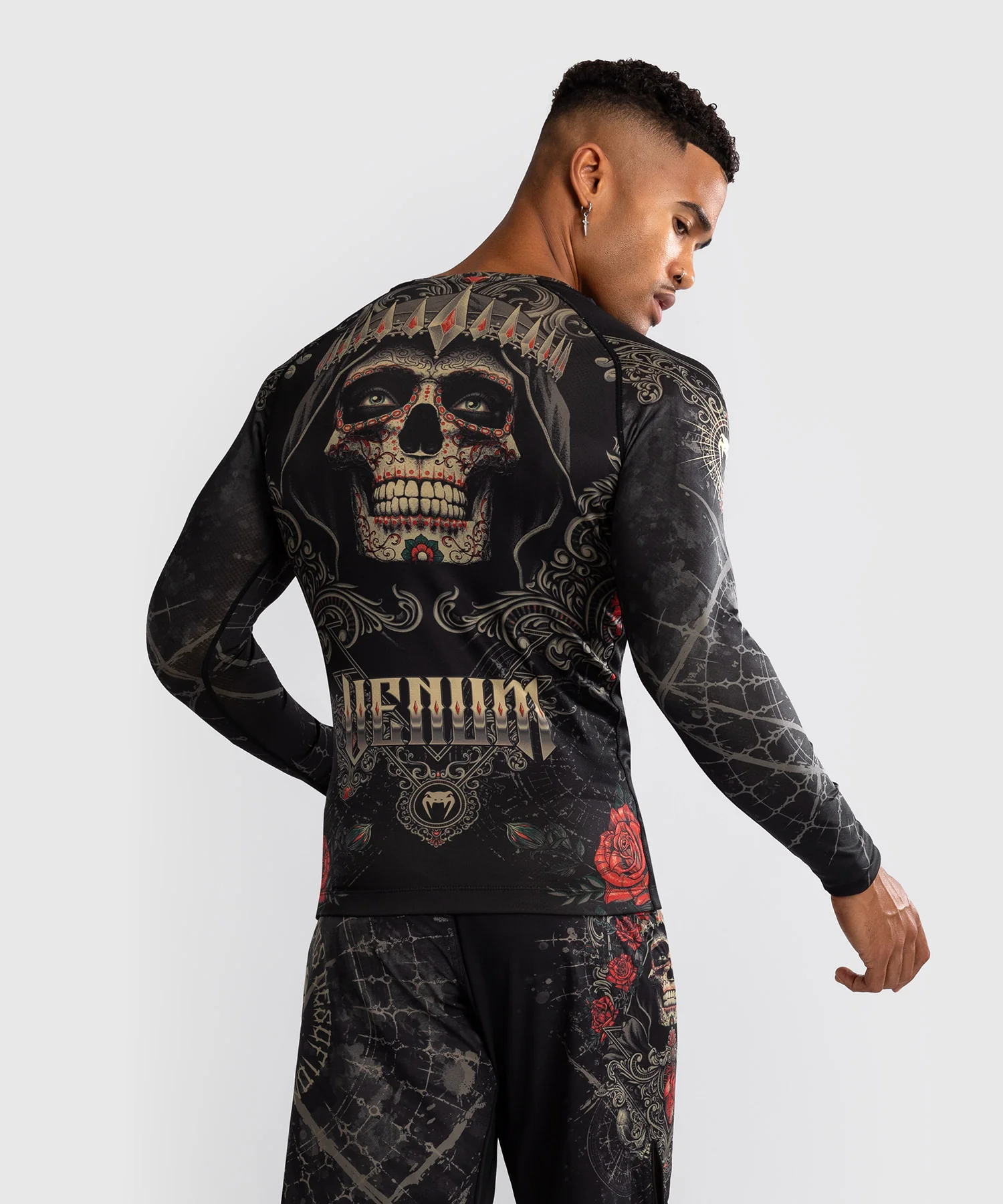 Rashguard à Manches Longues pour Hommes Venum Santa Muerte 5.0 - Noir Profond/Or - Image 2