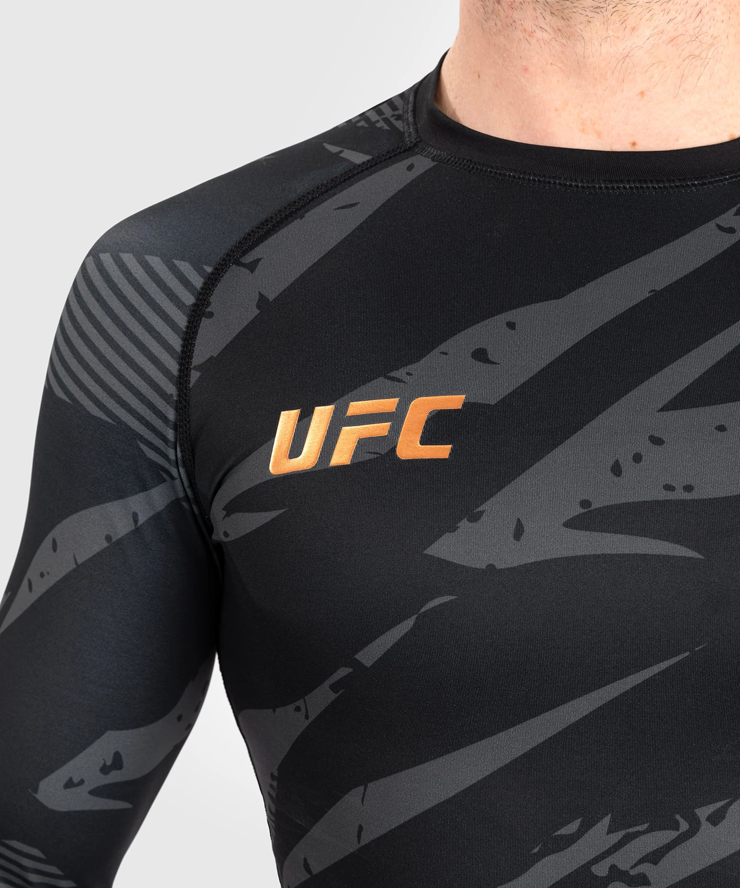 Rashguard À Manches Longues UFC Adrenaline by Venum Fight Week Performance - Urban Camo - Image 2
