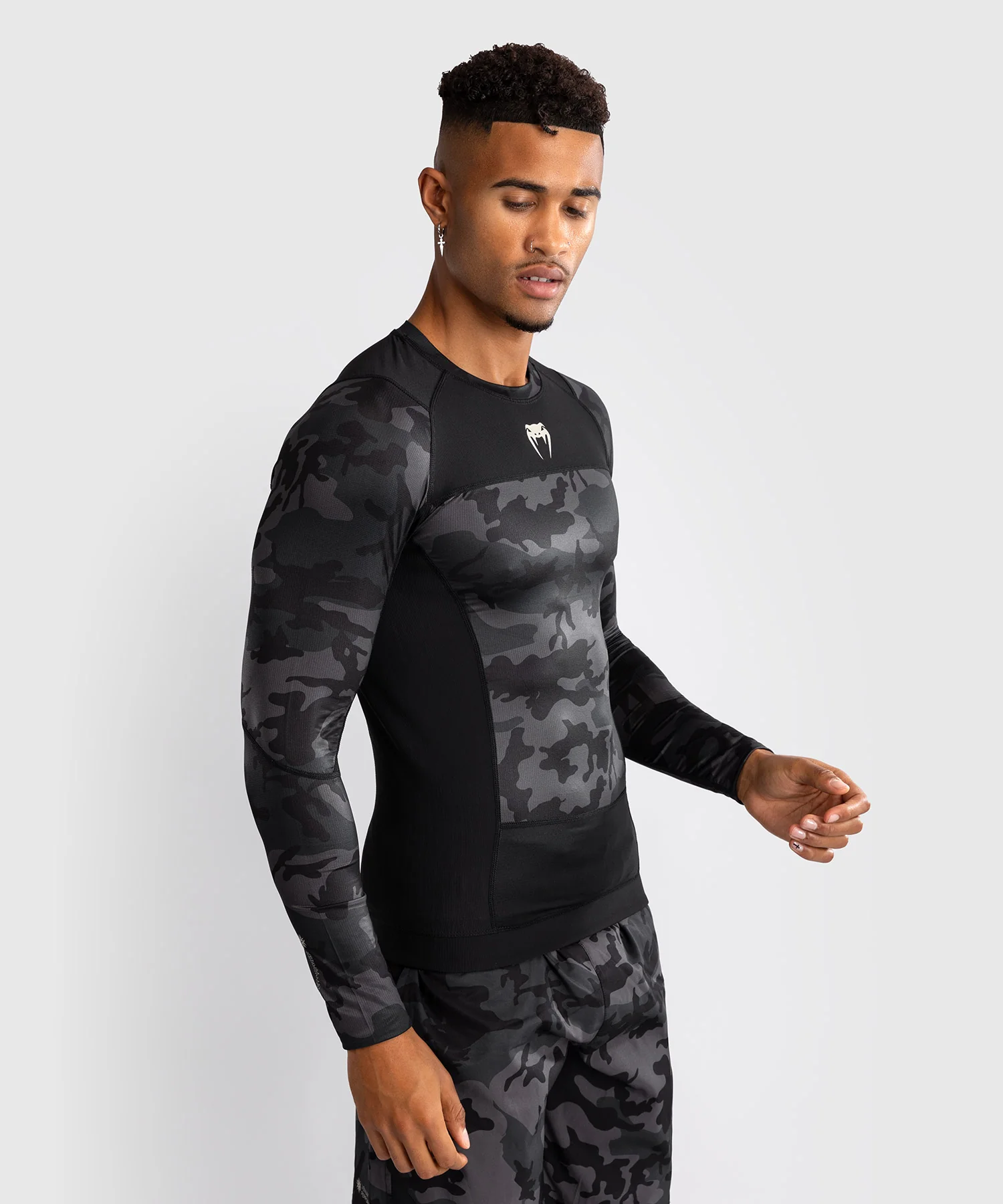 Rashguard à Manches Longues Venum G-Fit Air pour Hommes - Camo Urban - Image 2