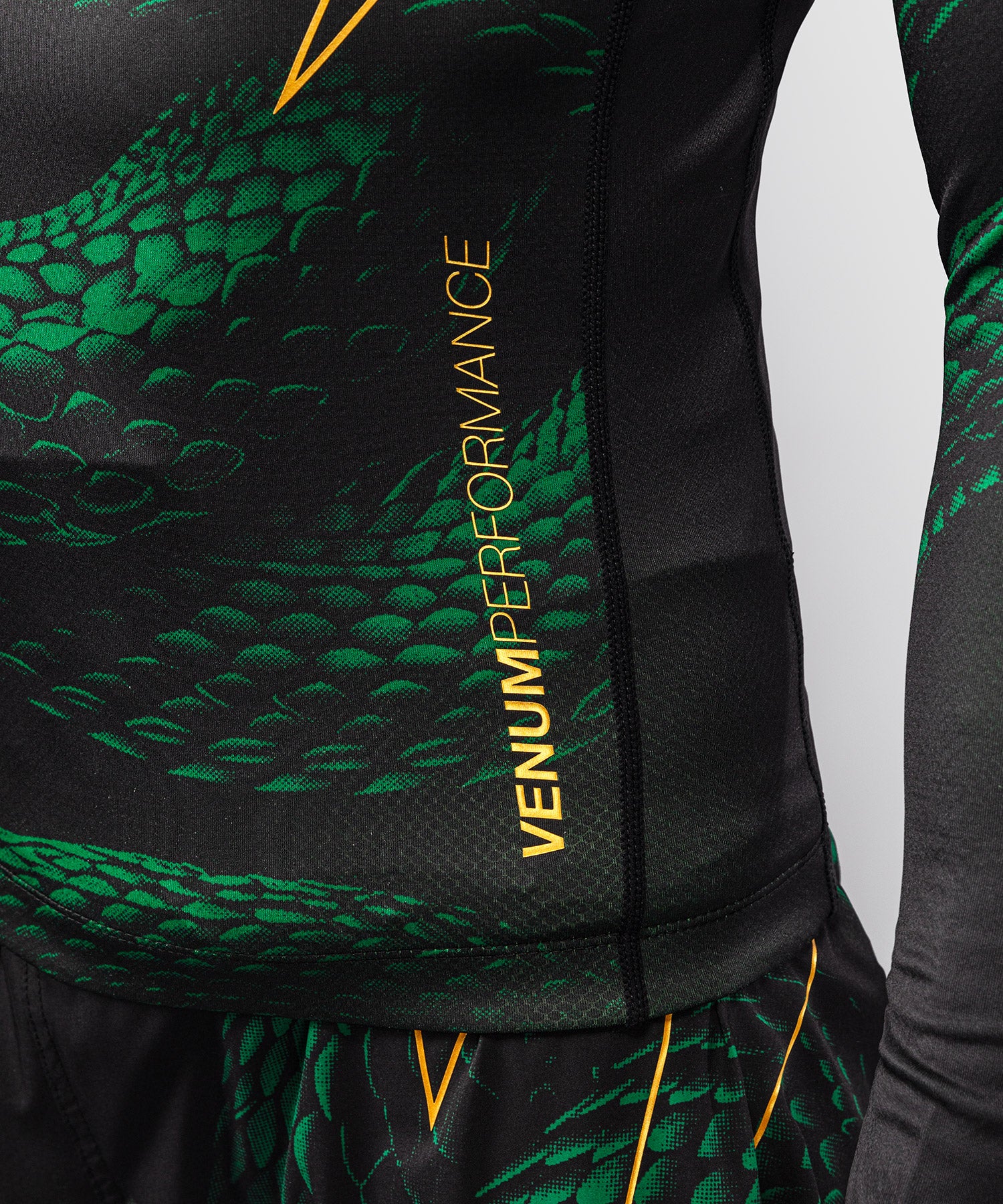 Rashguard à Manches Longues Venum Matupa - Noir/Vert/Or - Image 5