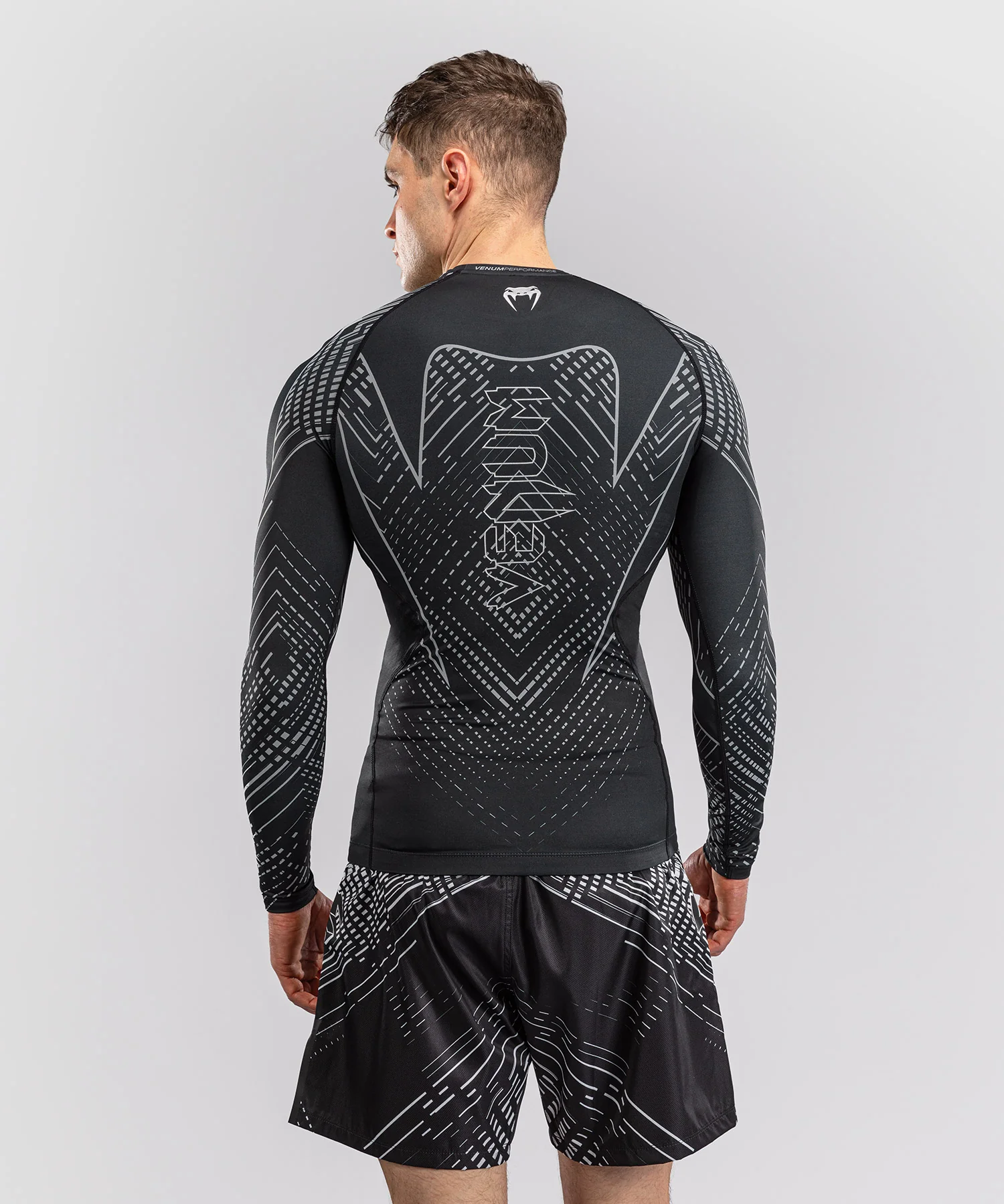 Rashguard à Manches Longues Venum Midnight Fury – Noir/Gris/Argent - Image 4