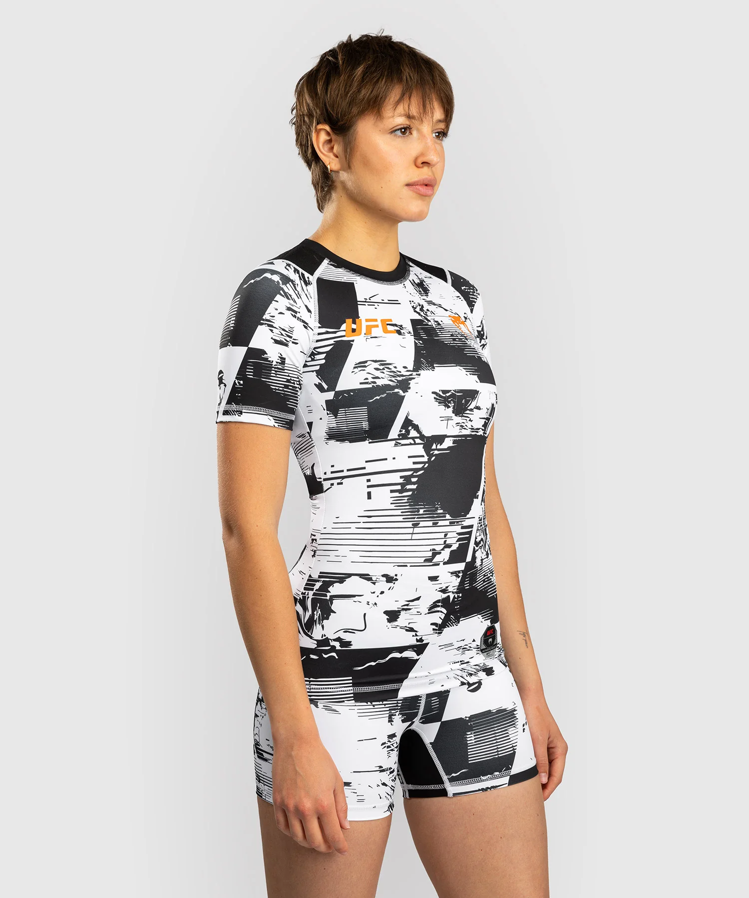 Rashguard manches courtes Performance Femme UFC Zenith by Venum Authentic Fight Week - Blanc - Image 2