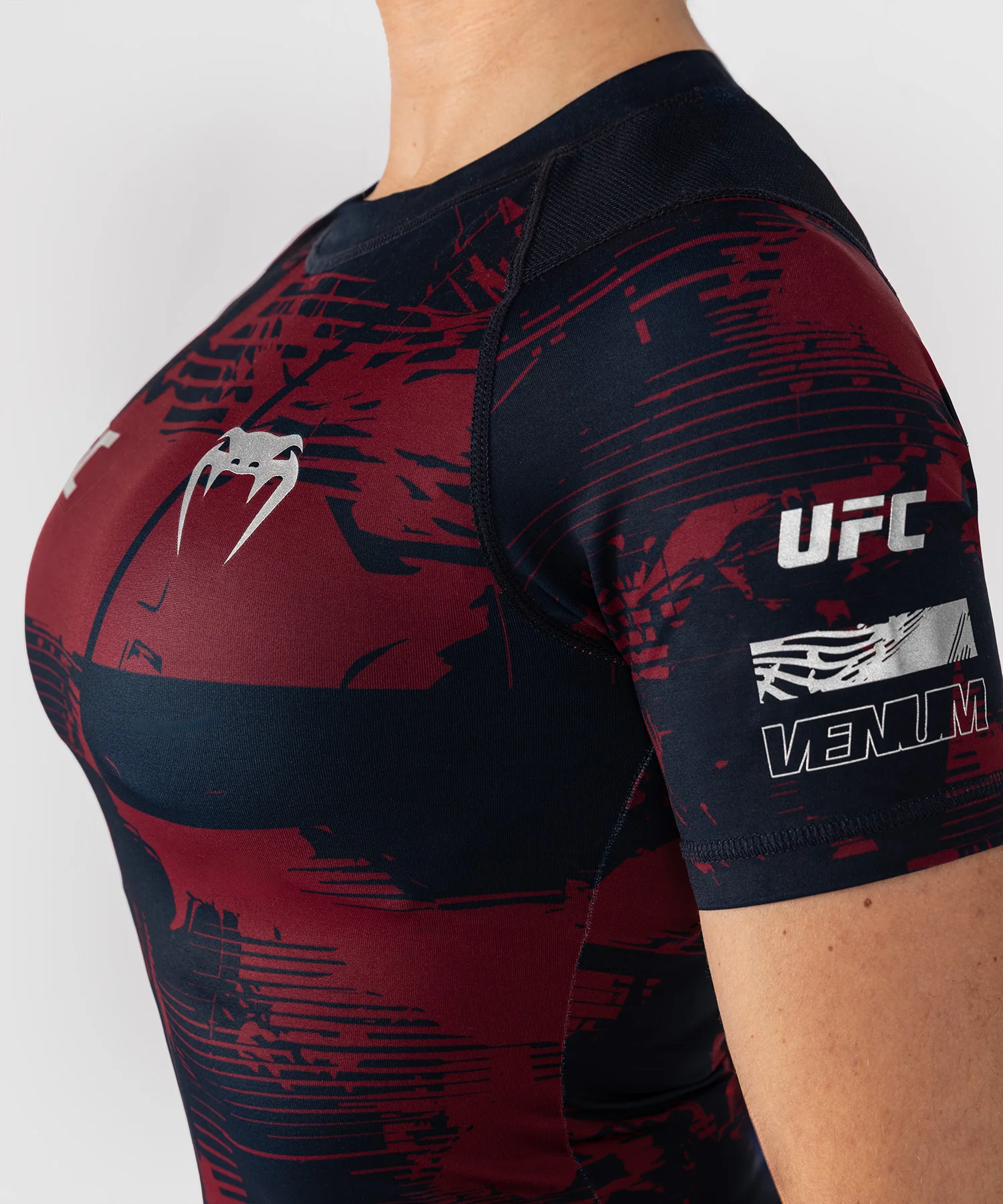 Rashguard manches courtes Performance Femme UFC Zenith by Venum Authentic Fight Week - Bleu marine/Bordeaux/Argent - Image 6