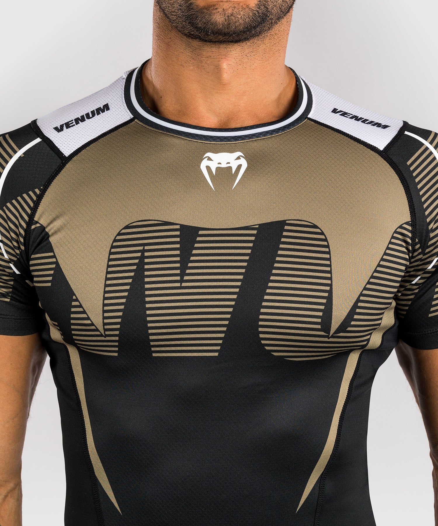 Rashguard Manches Courtes Venum Adrenaline – Noir/Sable - Image 3