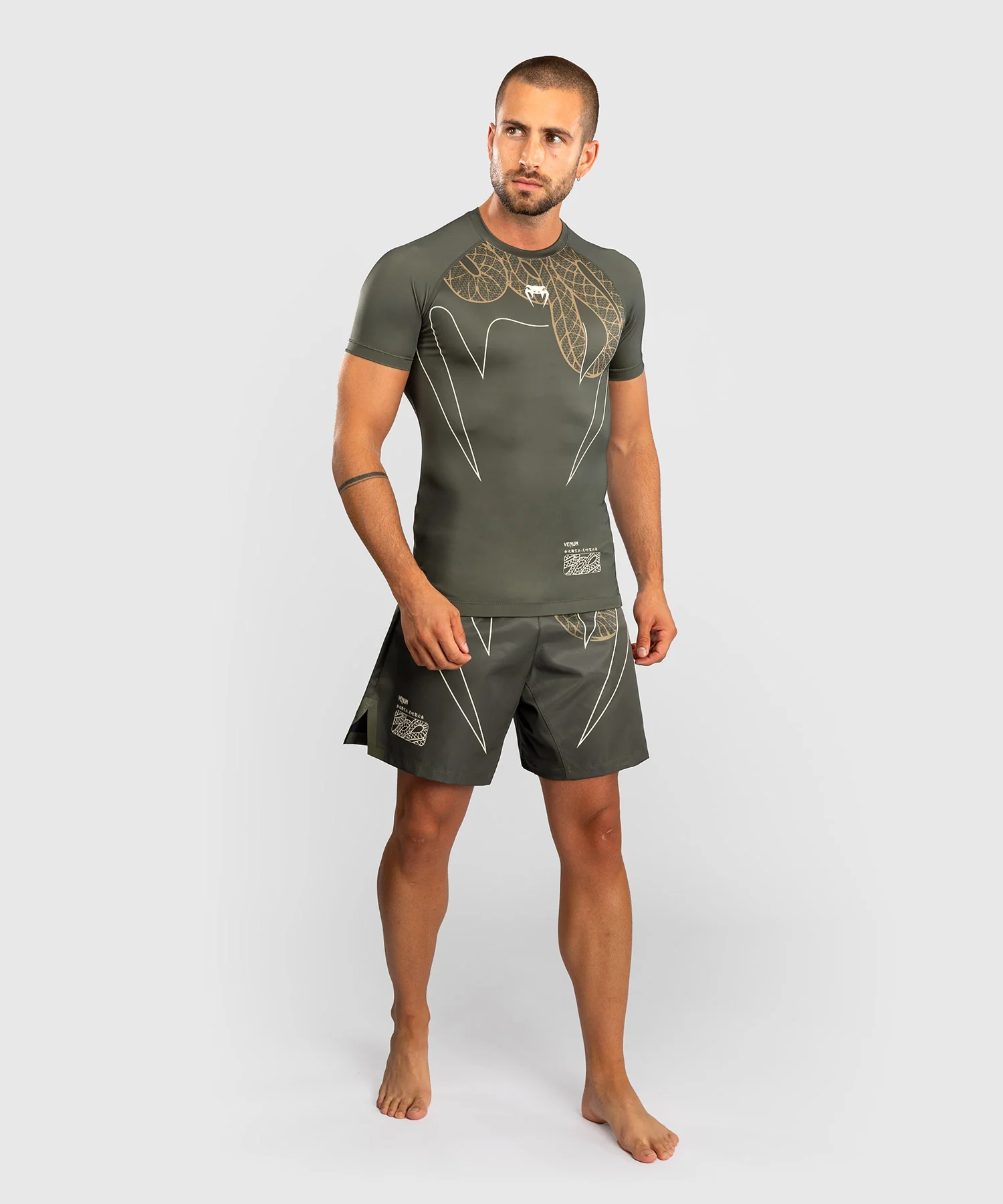 Rashguard Manches Courtes Venum Serpenti – Kaki/Bronze/Ivoire - Image 3