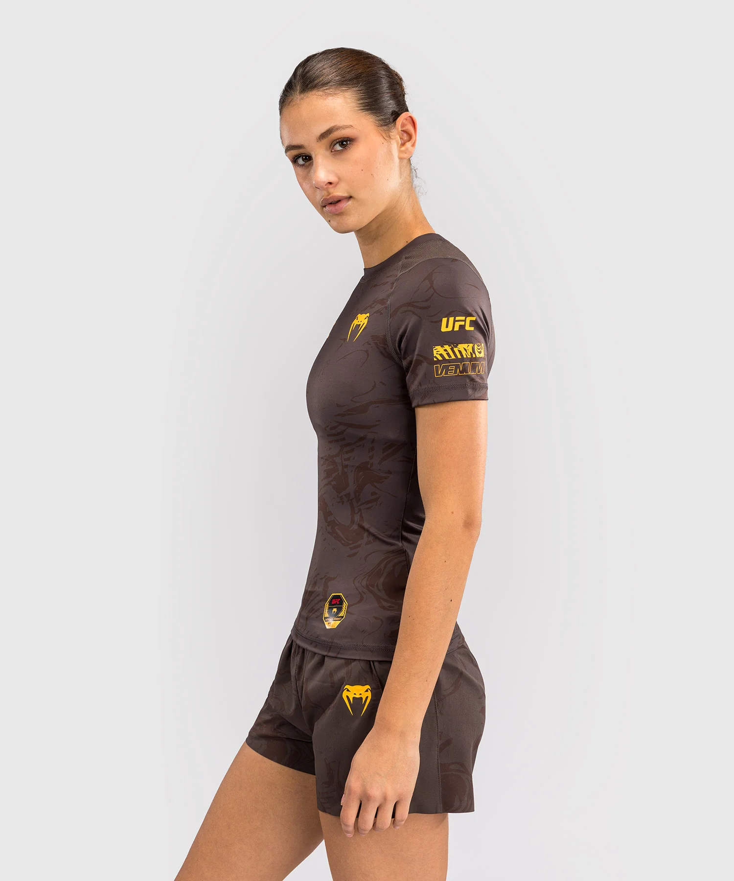 Rashguard Performance à Manches Courtes pour Femmes UFC Fusion by Venum Fight Week - Marron Terrestre - Image 2