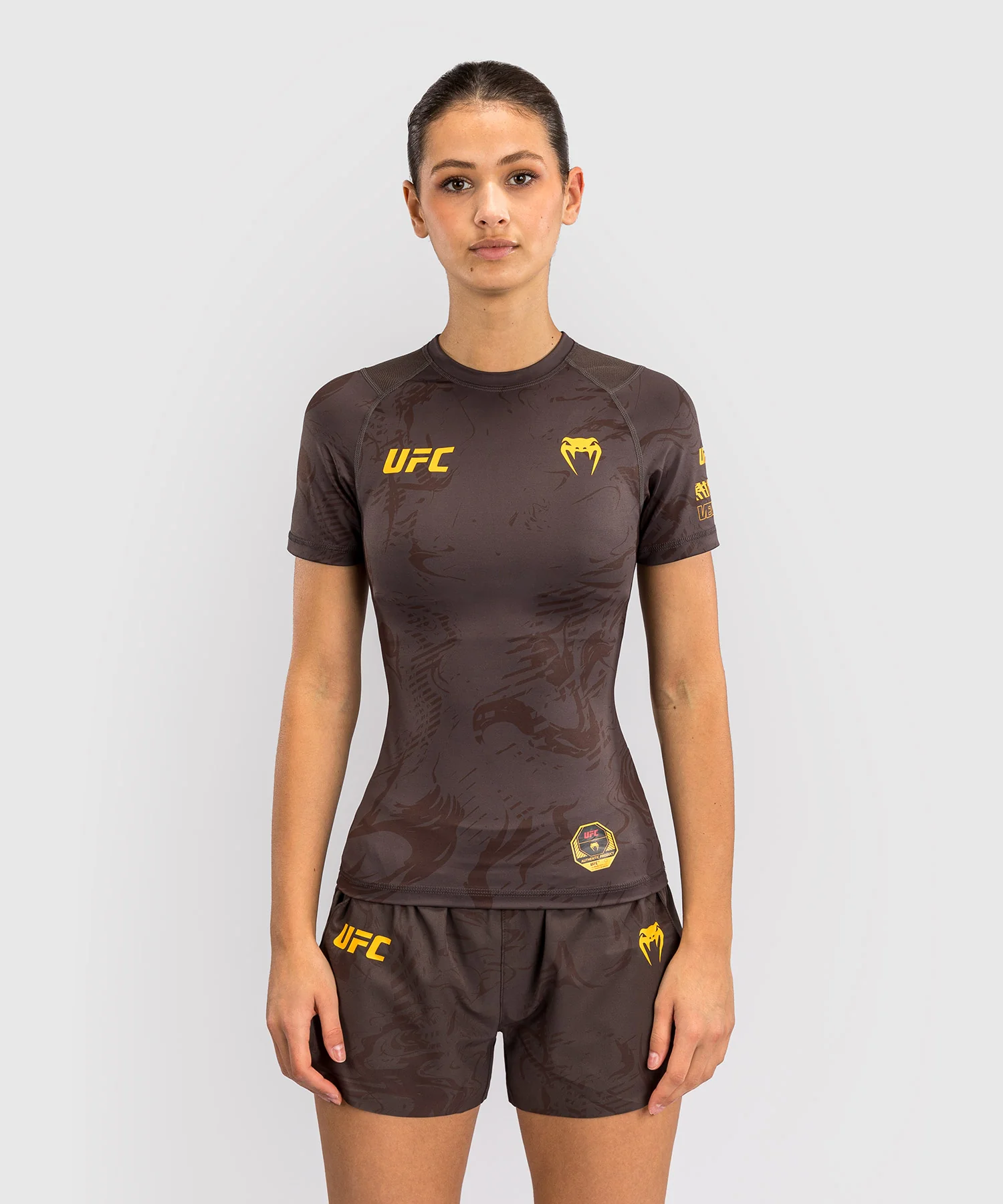 Rashguard Performance à Manches Courtes pour Femmes UFC Fusion by Venum Fight Week - Marron Terrestre - Image 7