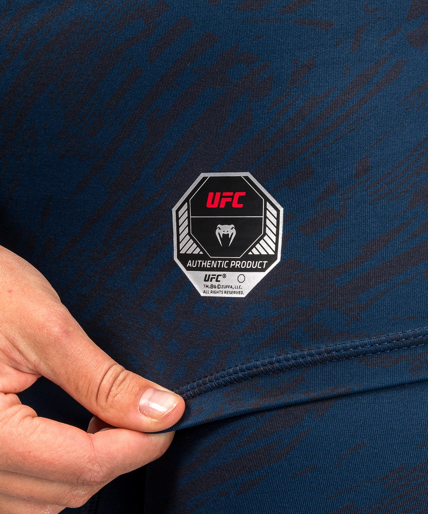 Rashguard Performance à Manches Longues pour Femmes UFC Fusion by Venum Fight Week - Bleu Océanique - Image 7