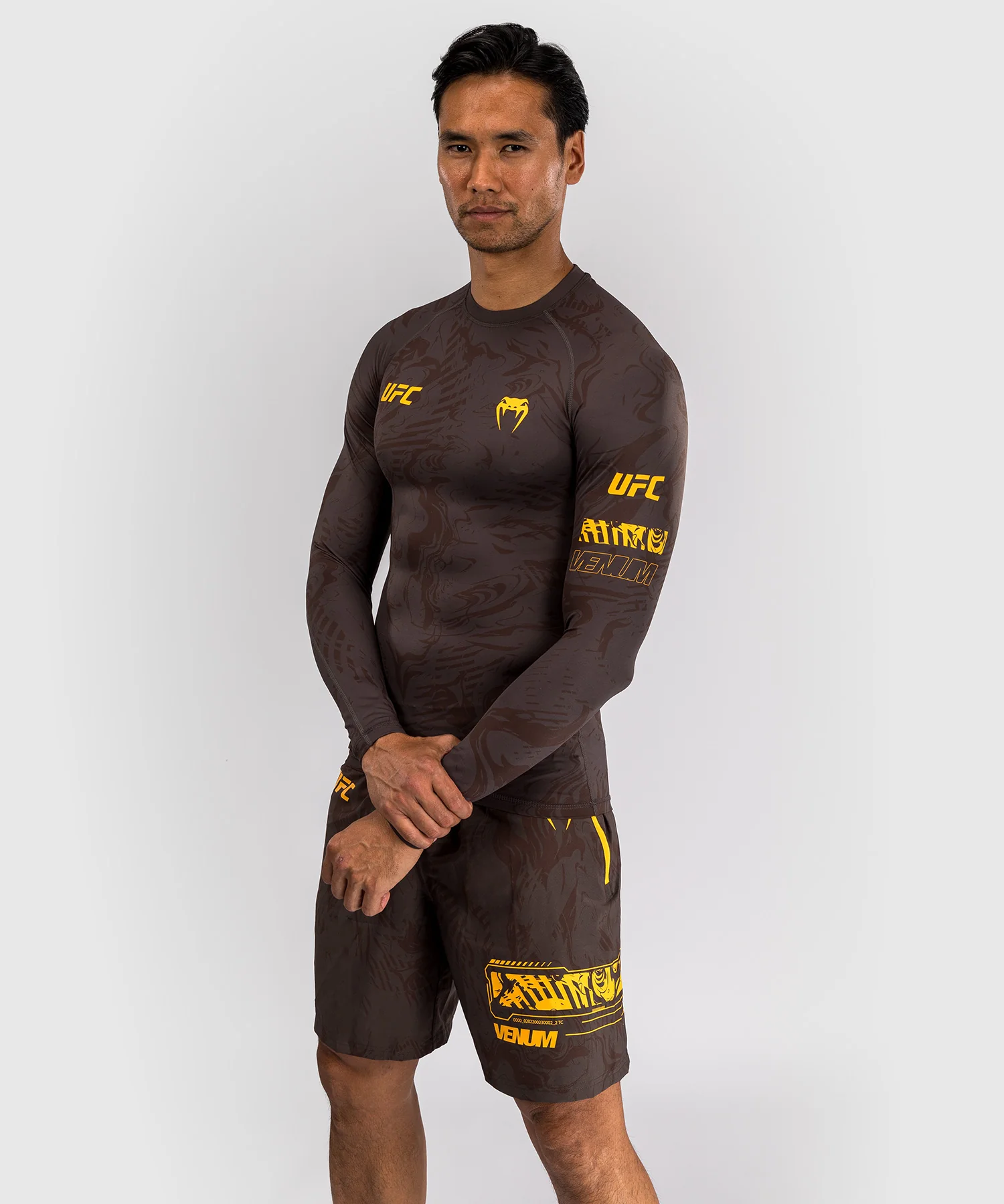 Rashguard Performance à Manches Longues pour Hommes UFC Fusion by Venum Fight Week - Marron Terrestre - Image 4