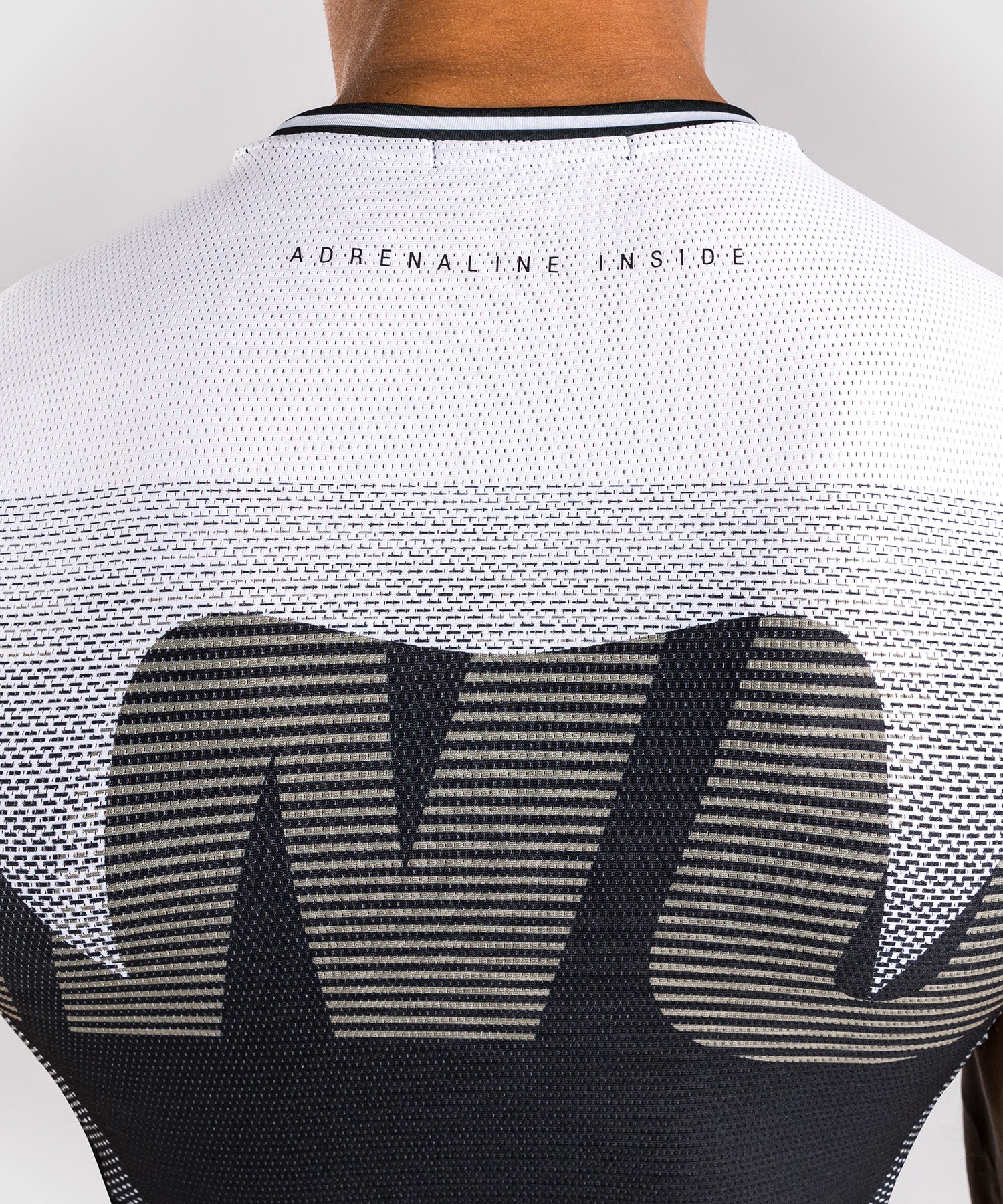 Rashguard Sans Manches Venum Adrenaline – Noir/Sable - Image 4