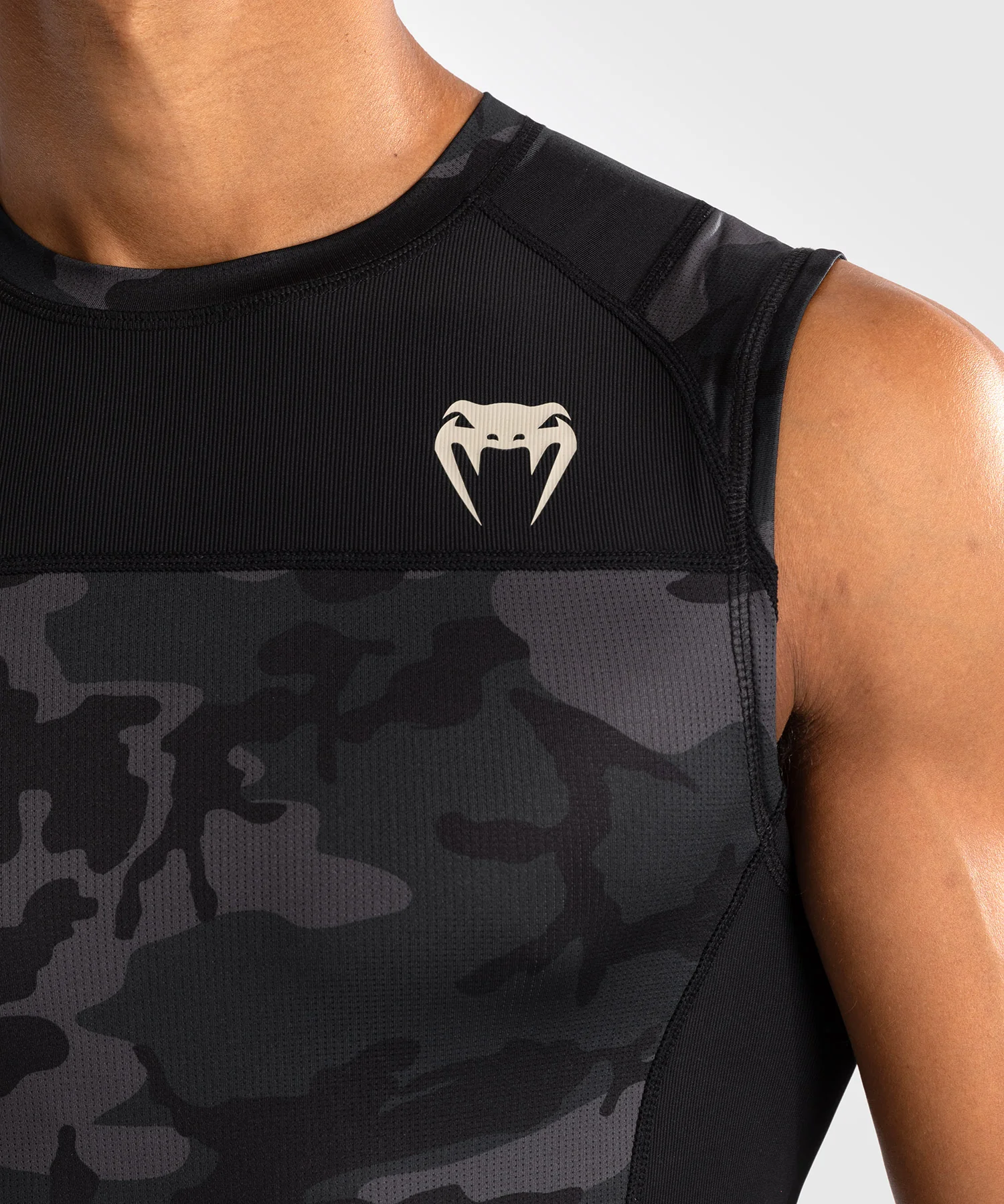 Rashguard sans Manches Venum G-Fit Air pour Hommes - Camo Urban - Image 4