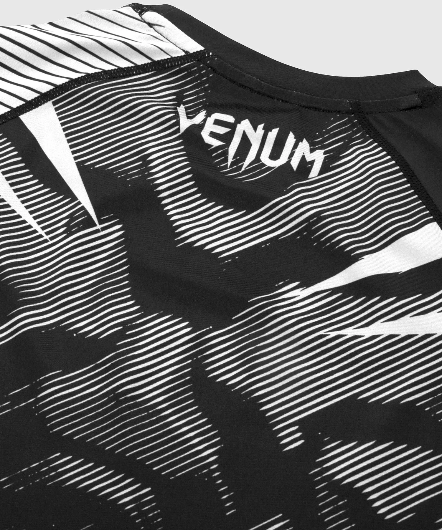 Rashguard Venum NoGi 2.0 - Manches courtes Approuvé IBJJF - Noir/Blanc - Image 7