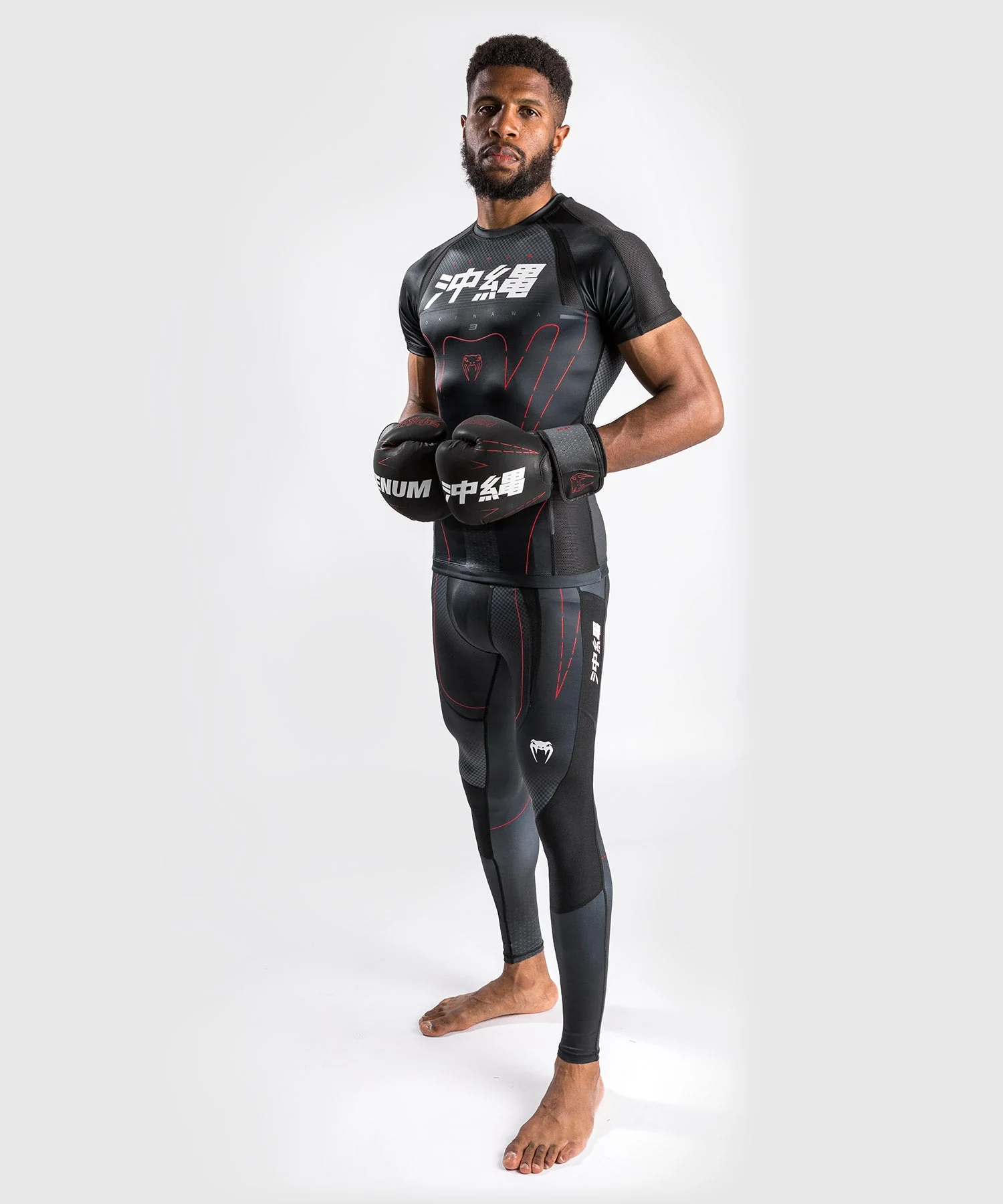 Rashguard Venum Okinawa 3.0 - Manches Courtes- Noir/Rouge - Image 3