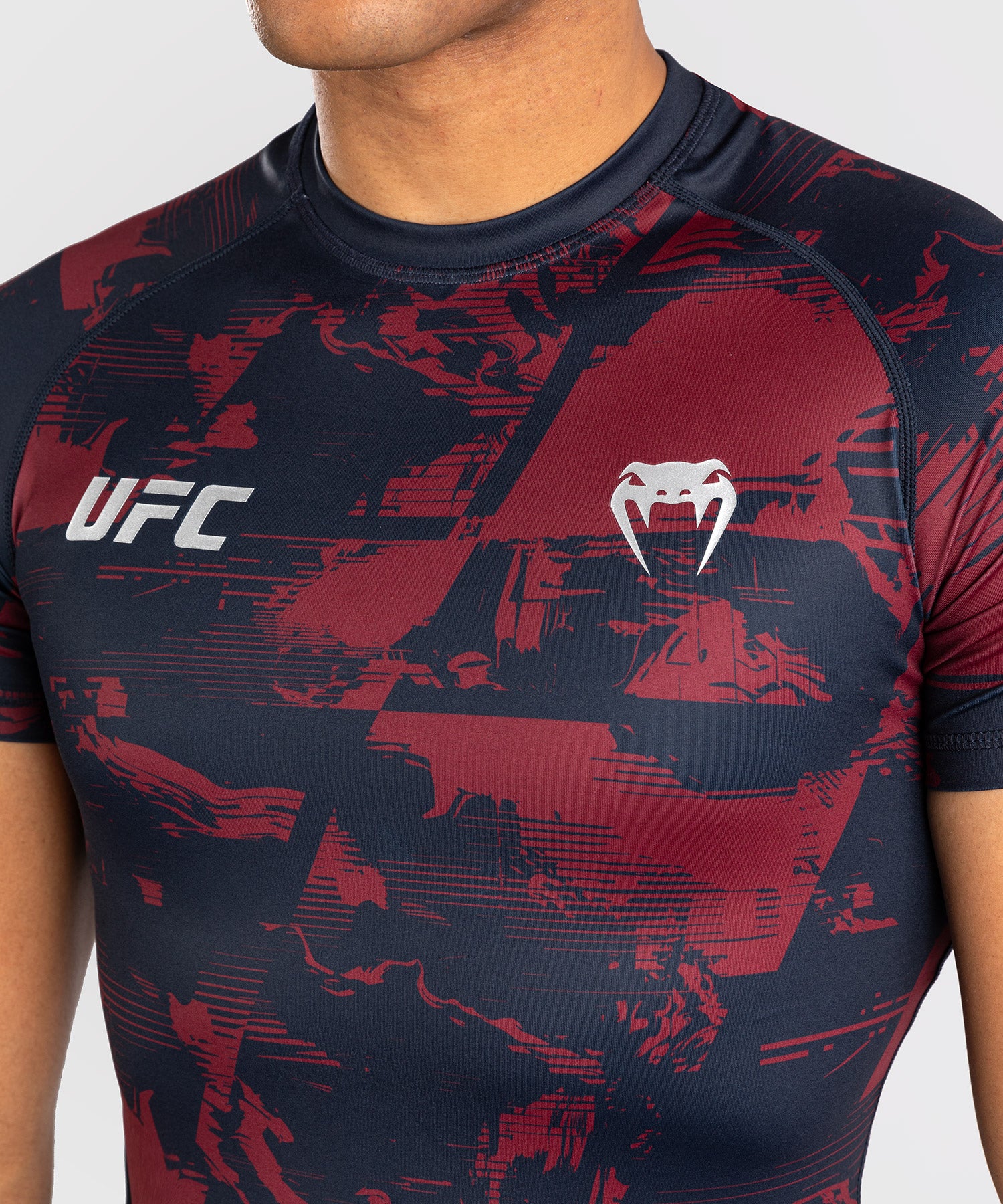 Rashguard manches courtes Performance Homme UFC Zenith by Venum Authentic Fight Week - Bleu marine/Bordeaux/Argent - Image 5