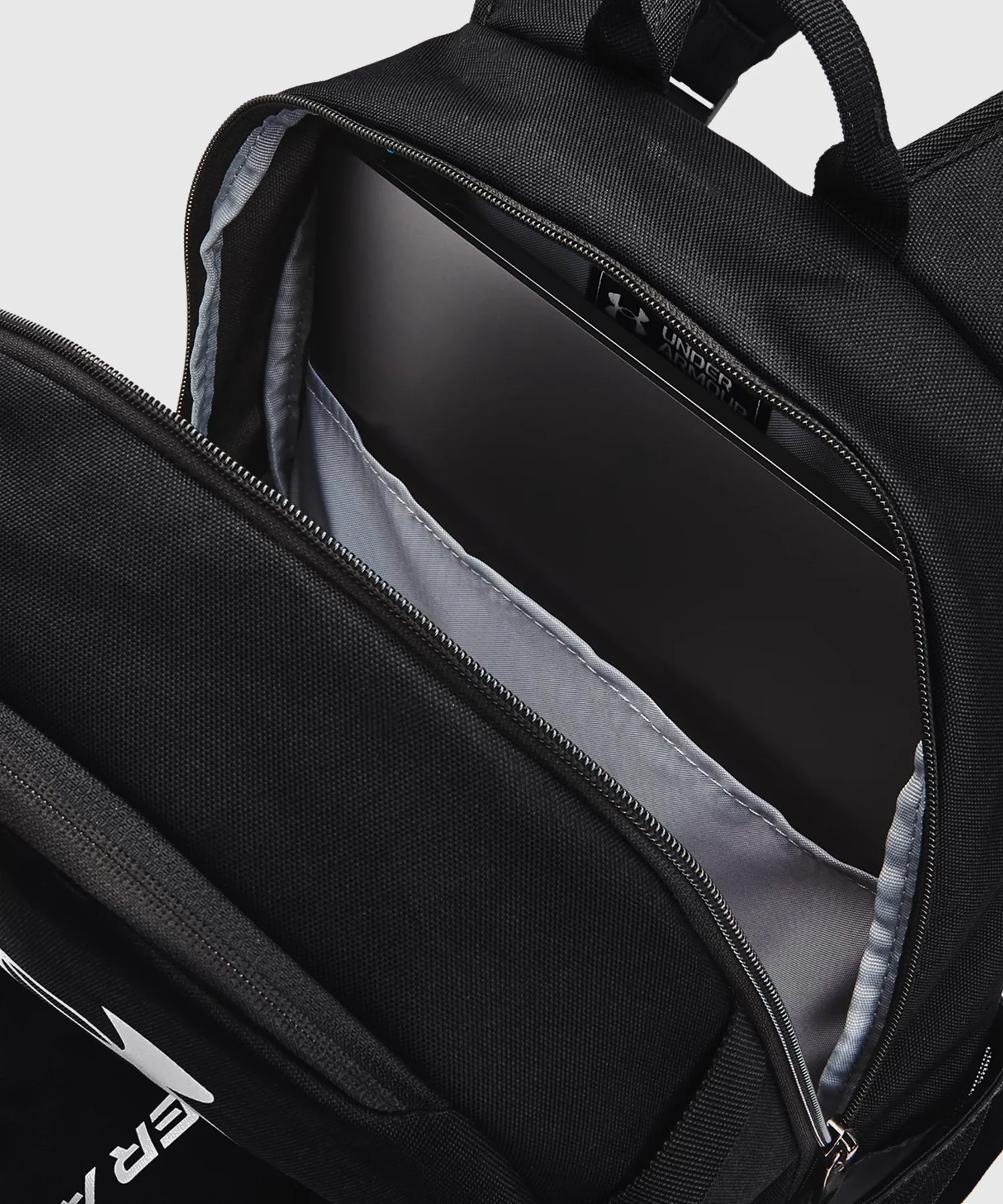 Sac À Dos Under Armour Ua Hustle Lite - Noir/Blanc - Image 4