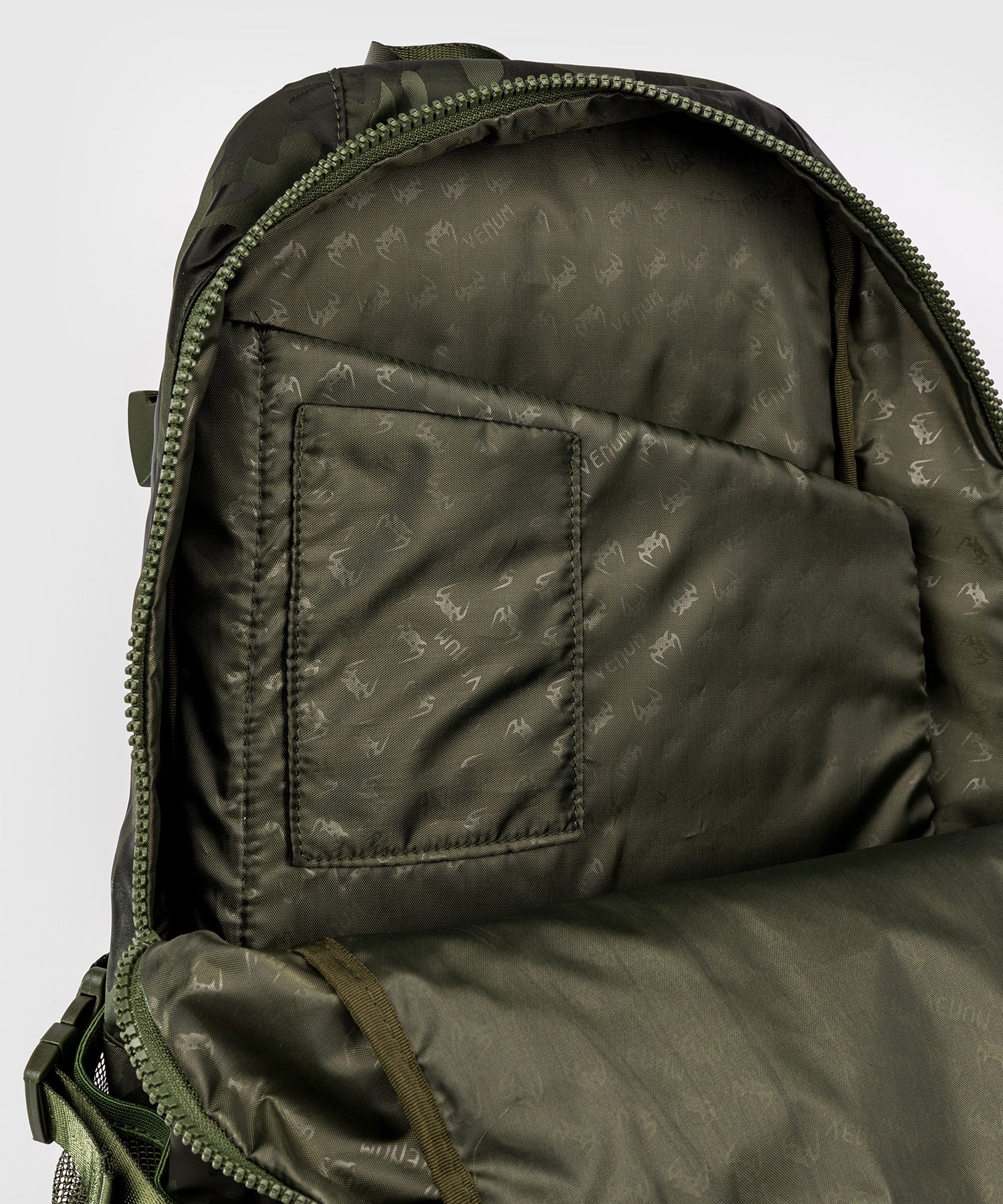 Sac à Dos Venum Challenger Pro (20-25L) – Kaki/Camo - Image 6