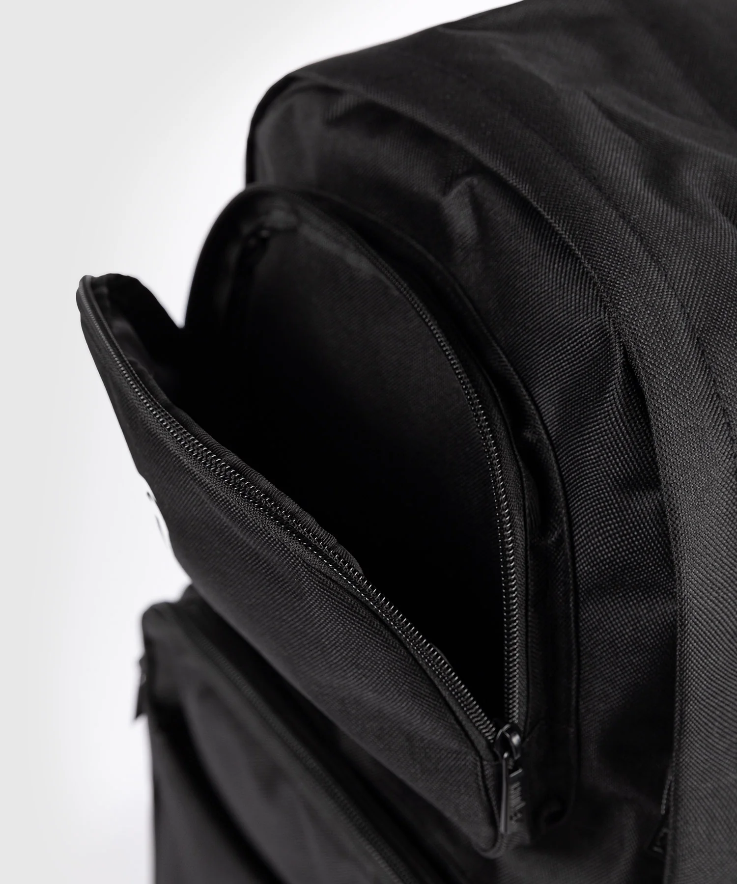 Sac à dos Venum Essential (20-25L) - Noir - Image 6