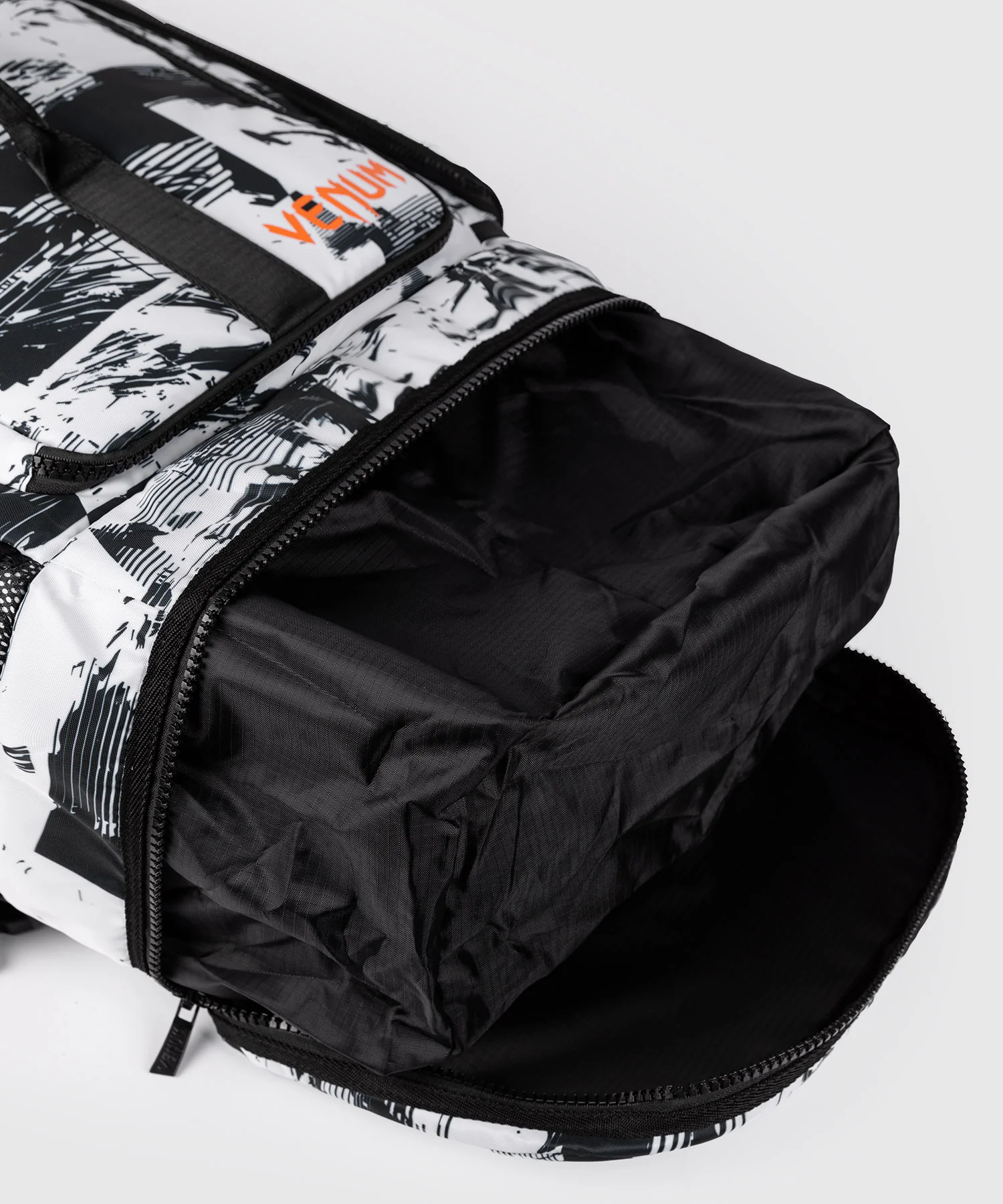 Sac de sport UFC Zenith by Venum Authentic Fight Week (48L) - Blanc - Image 7