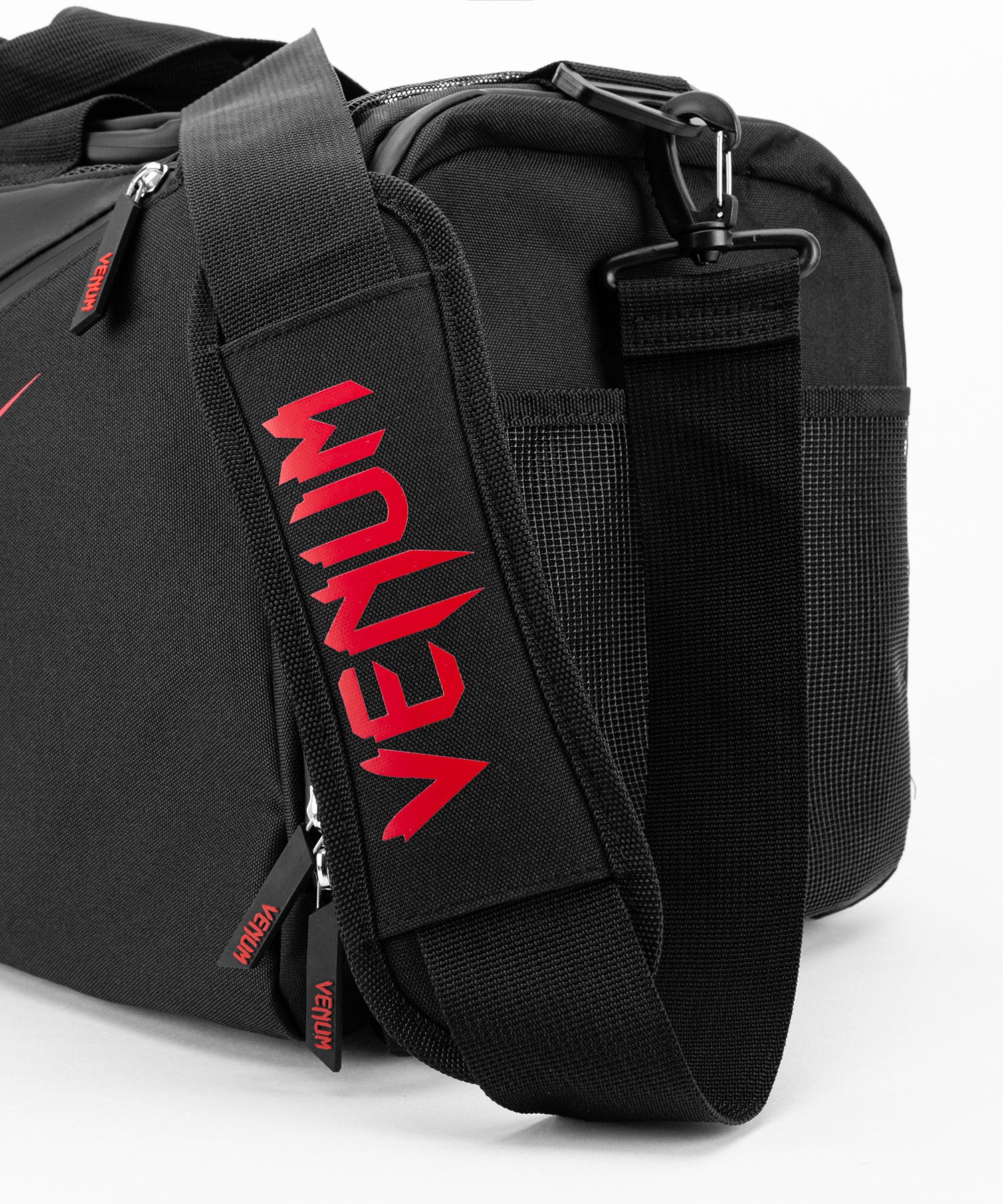 Sac de Sport Venum Trainer Lite Evo (48L) – Noir/Rouge - Image 8