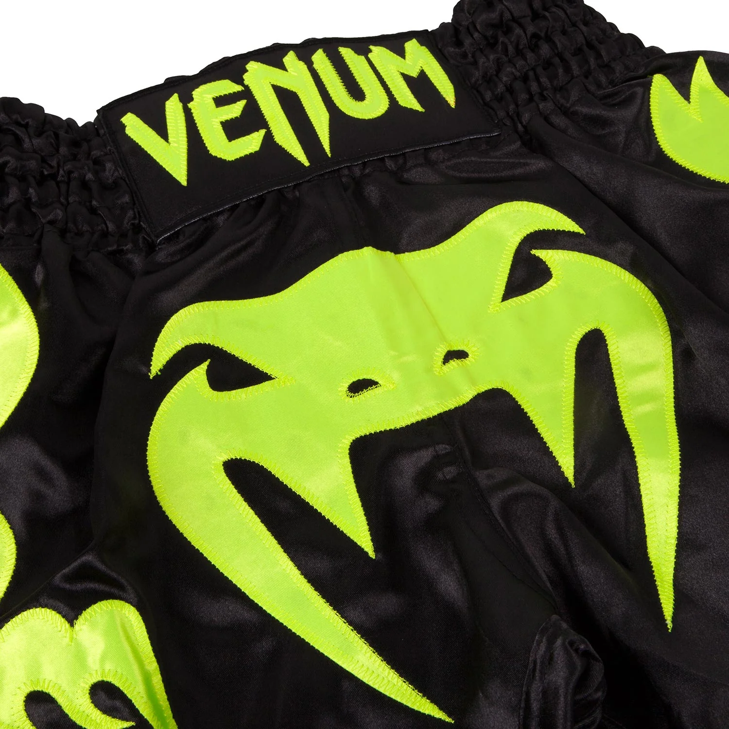 Short de boxe thaï Venum Bangkok Inferno - Noir/Jaune - Image 3