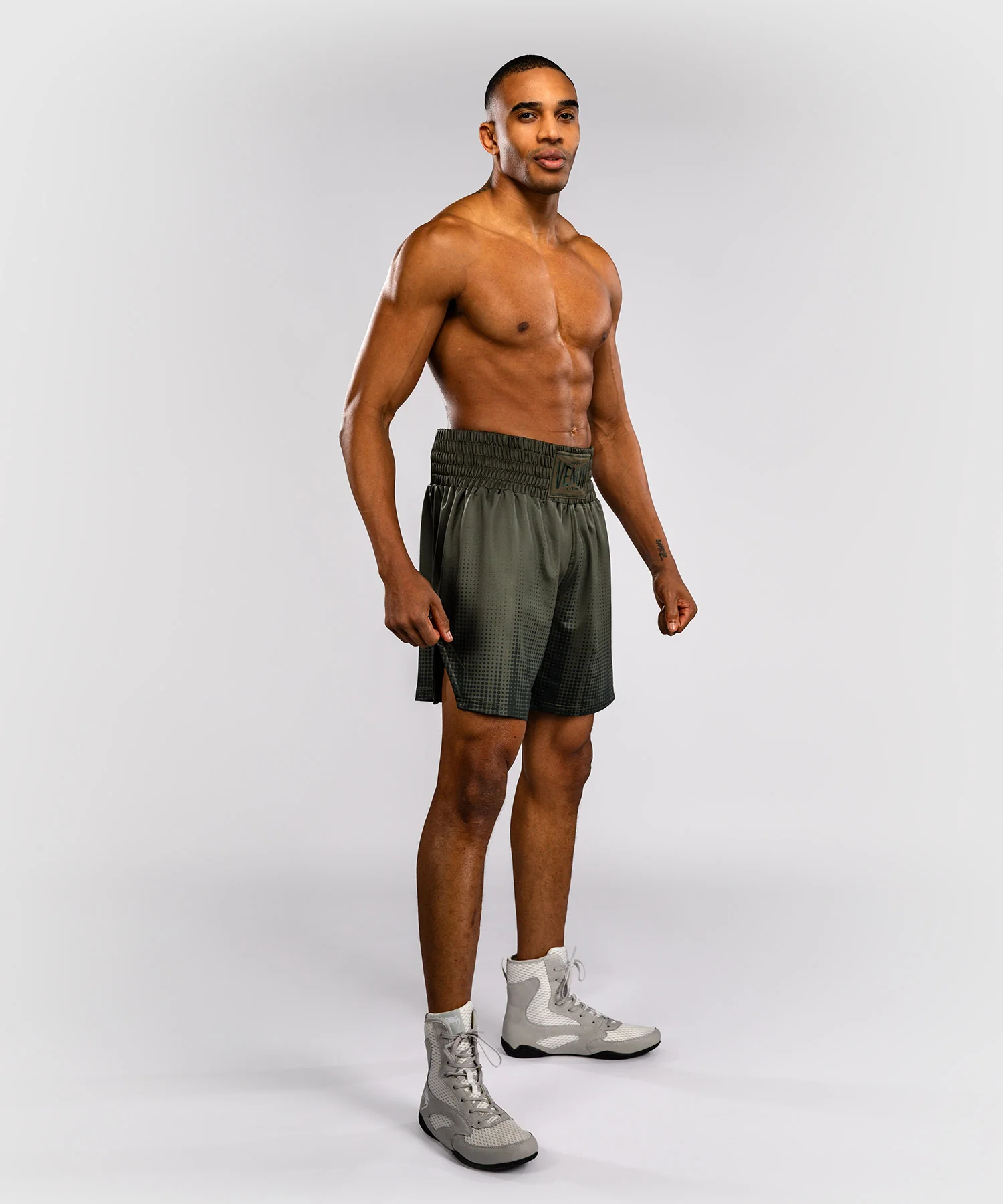 Short de Boxe Venum Stealth – Kaki/Vert Foncé - Image 2