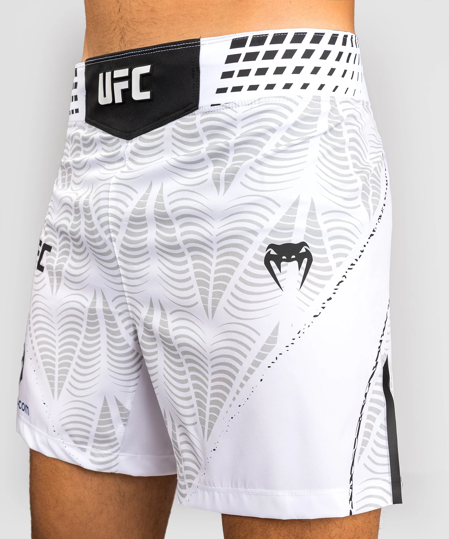 Short de combat coupe courte Homme UFC Zenith by Venum Authentic Fight Night - Blanc - Image 8