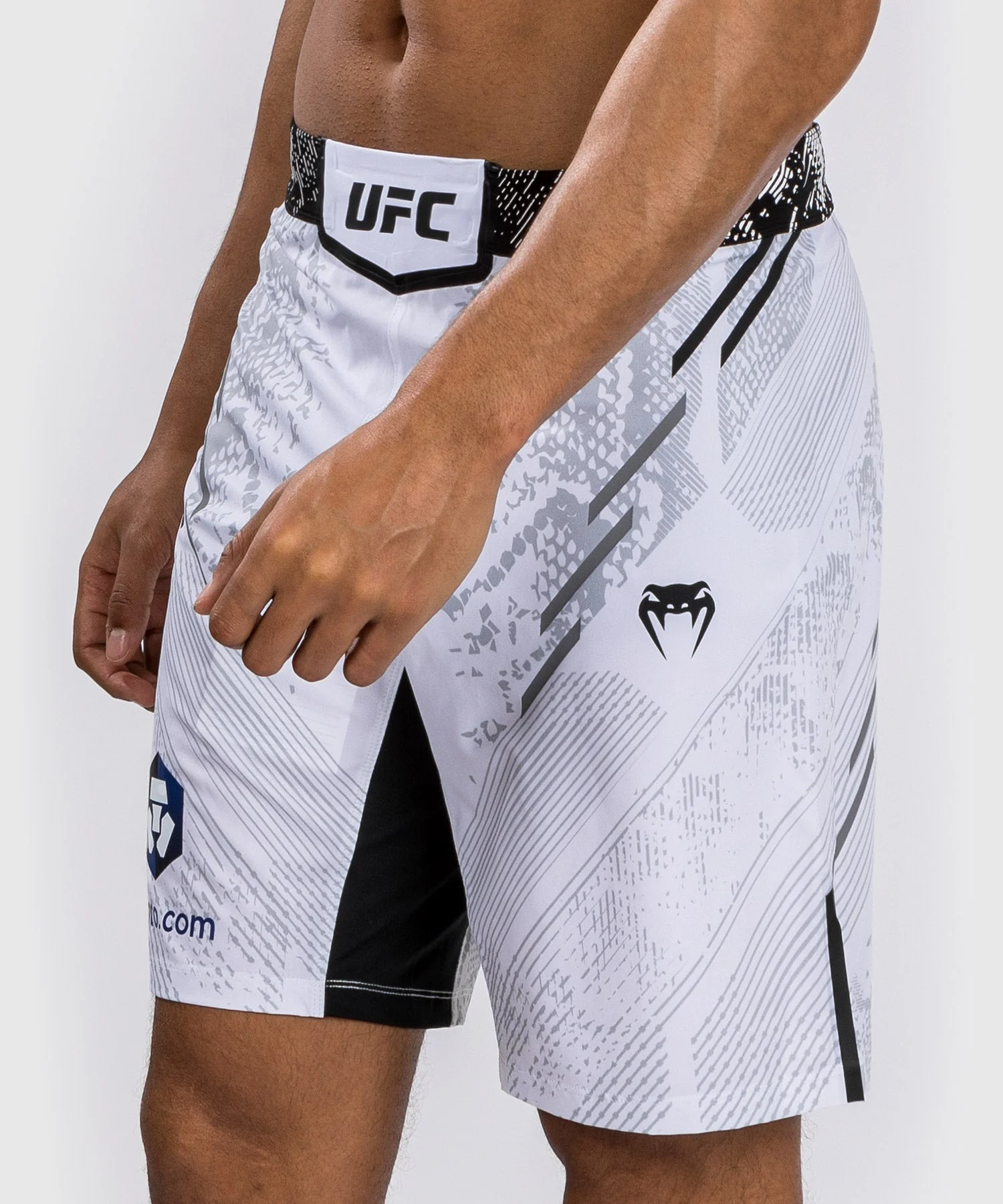 Shorts de combat Coupe longue pour Hommes UFC Adrenaline by Venum Authentic Fight Night - Blanc - Image 7