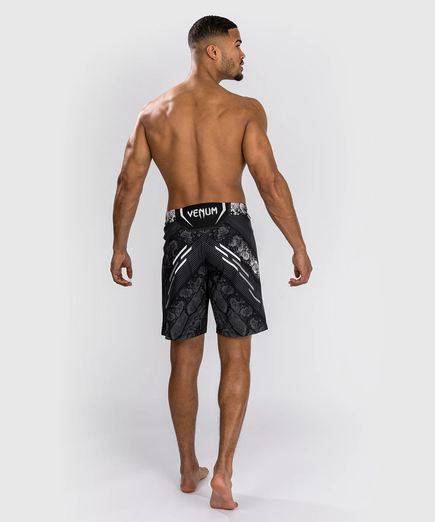 Shorts de combat Coupe longue pour Hommes UFC Adrenaline by Venum Authentic Fight Night - Noir - Image 5