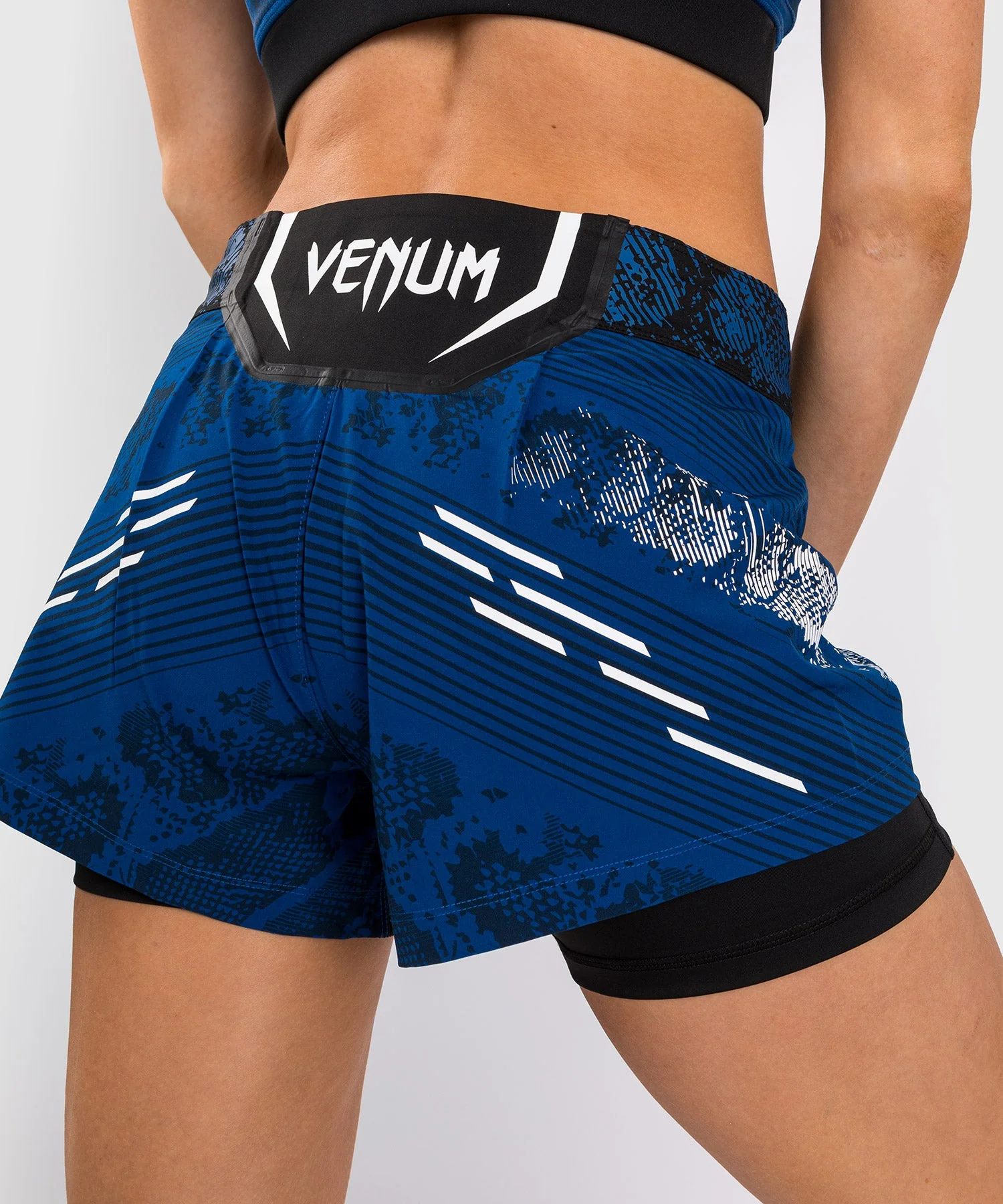 Short de Combat pour Femmes UFC Adrenaline by Venum Authentic Fight Night - Bleu - Image 7