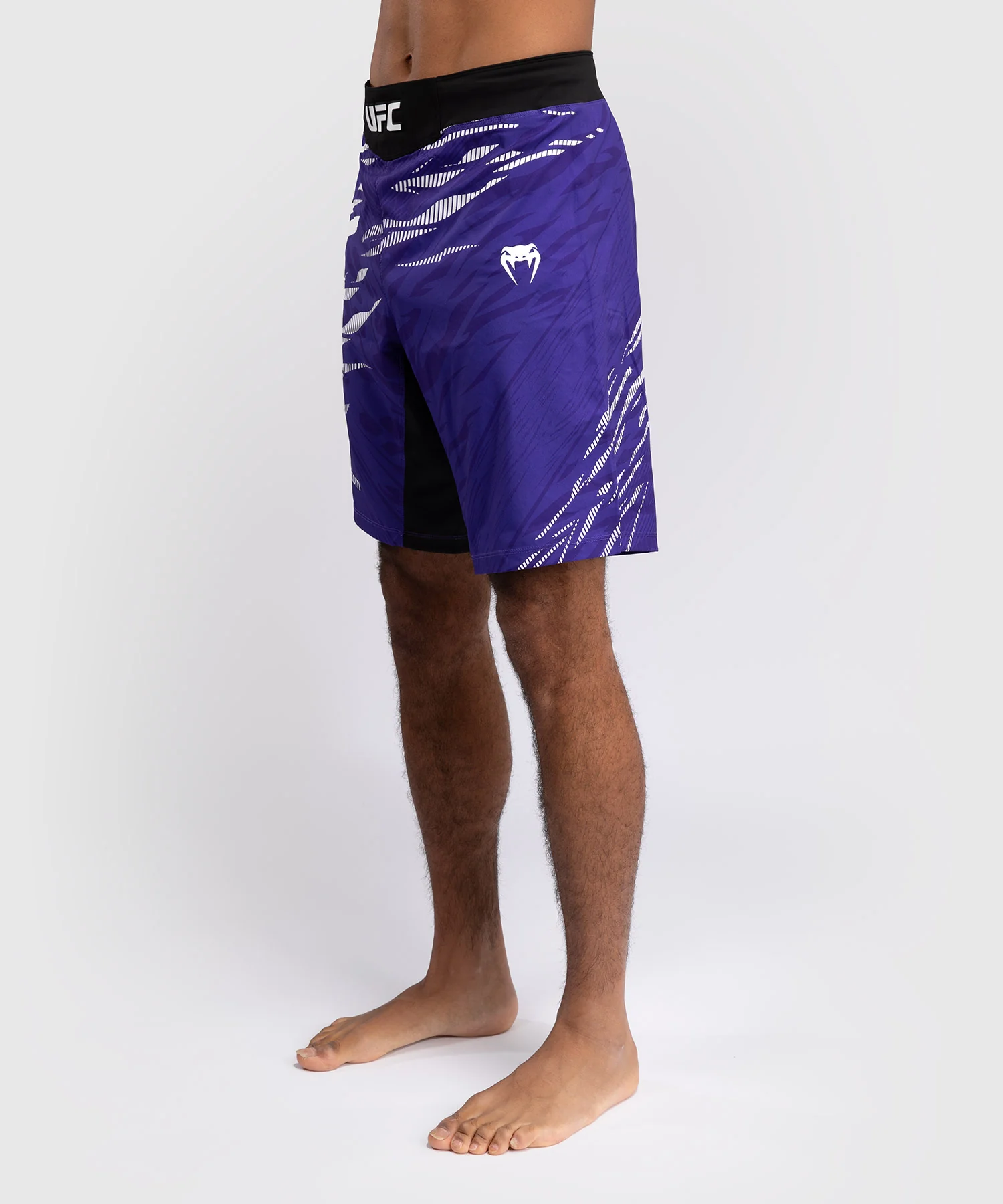 Short de Combat pour Hommes UFC Fusion by Venum Authentic Fight Night - Coupe Longue - Violet - Image 5
