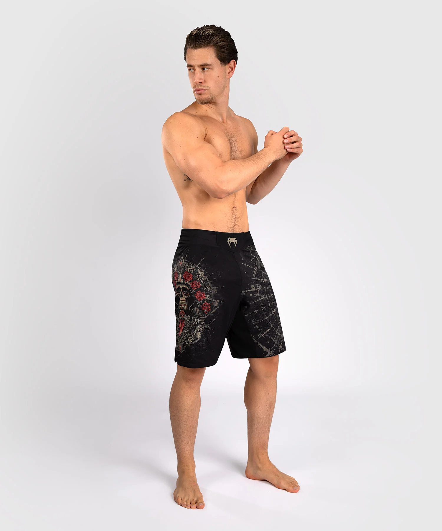 Short de Combat pour Hommes Venum Santa Muerte 5.0 - Noir Profond/Or - Image 6