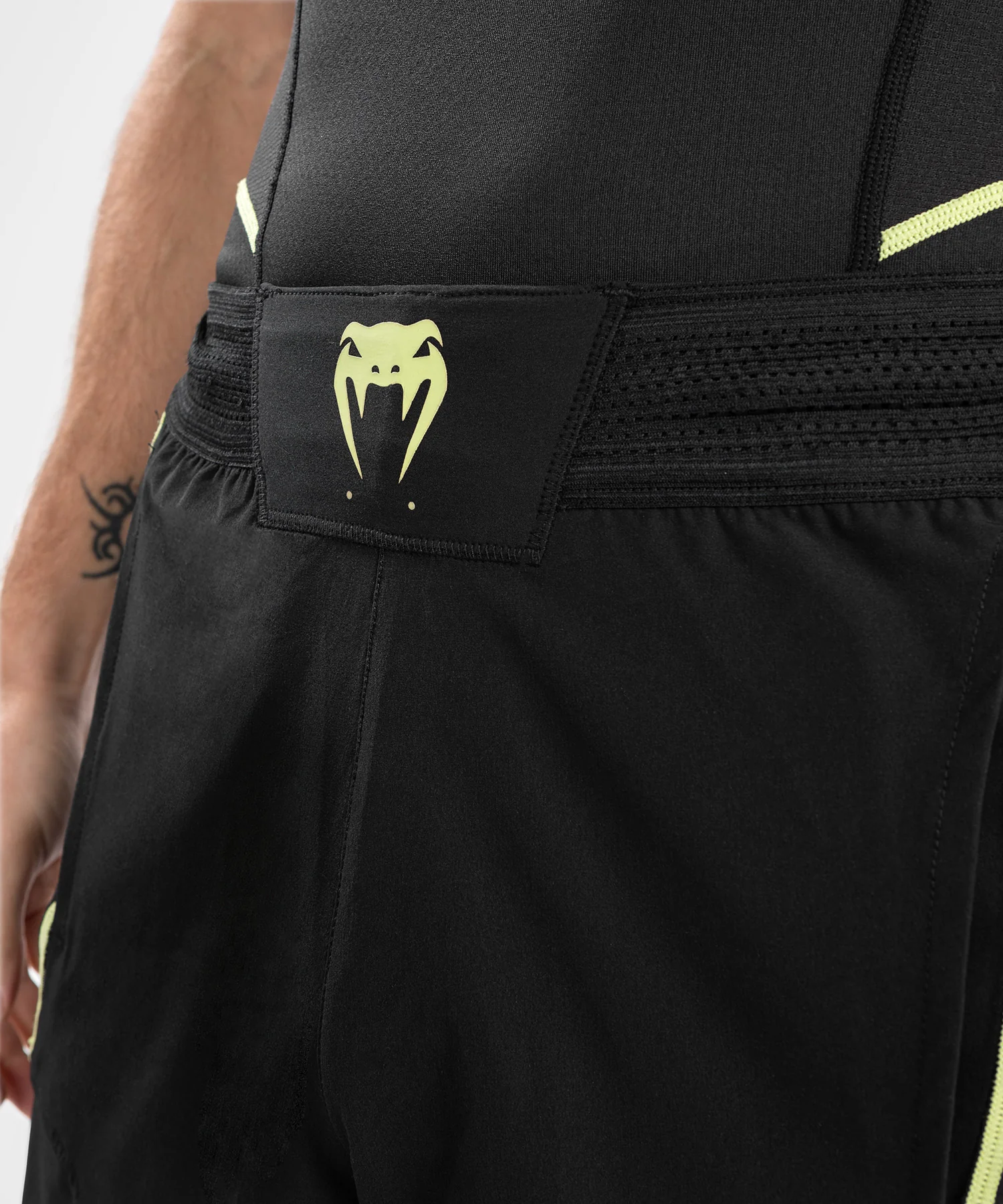 Short de combat Venum Fusion 2.0 - Noir/Jaune - Image 5