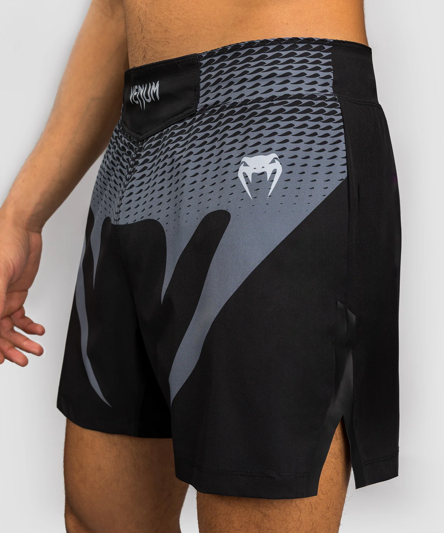 Short de Combat Venum No Gi - Noir/Gris Argenté - Image 5
