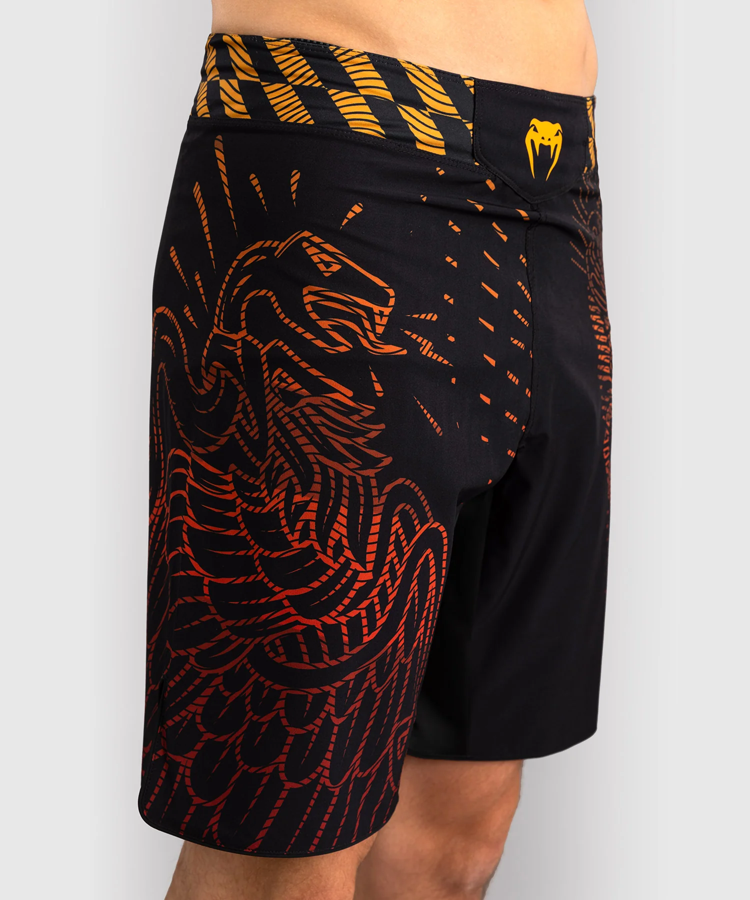 Short de Combat Venum Quetzal Fury - Noir/Rouge Fury/Mandarine - Image 3
