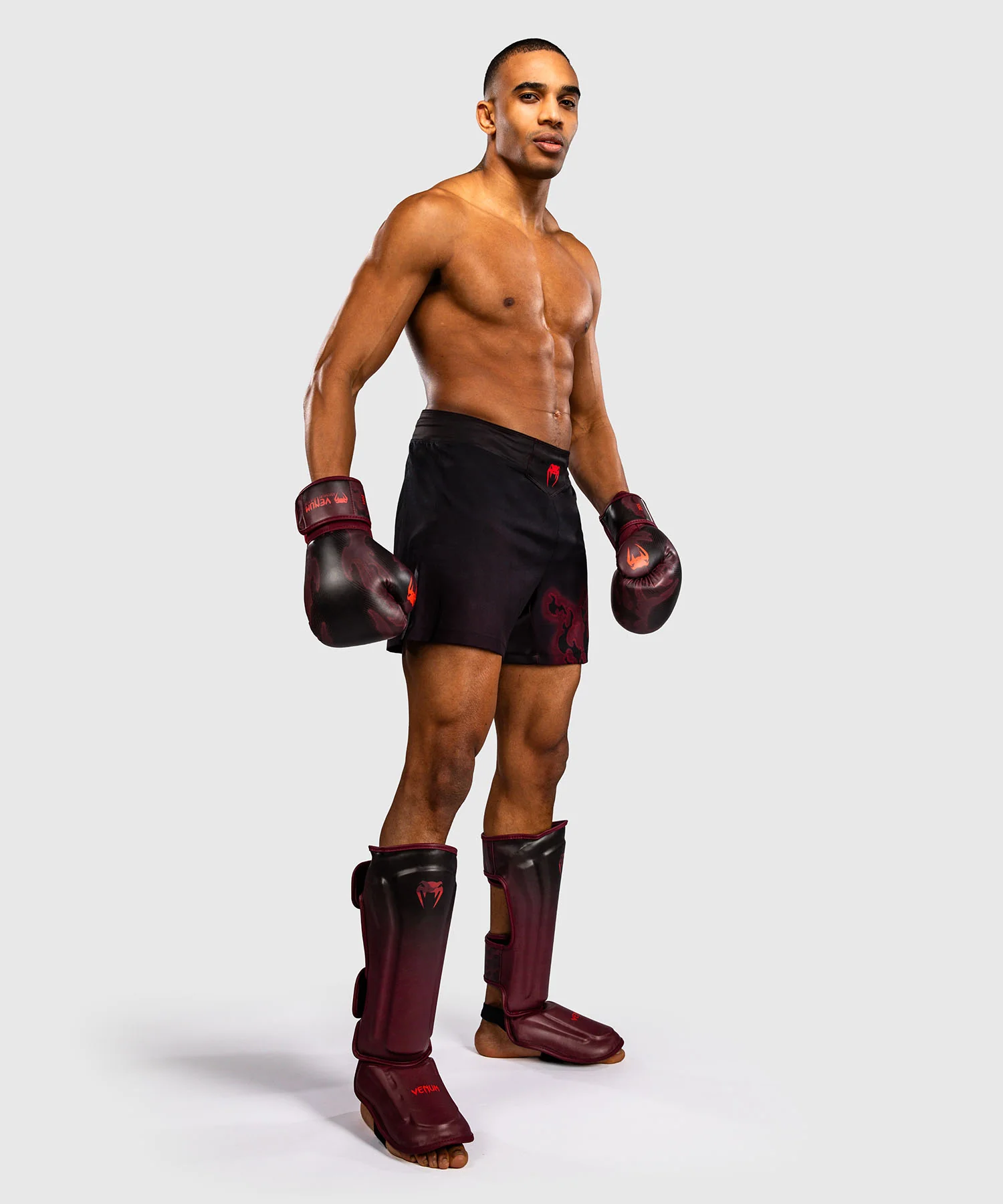 Short de Combat Venum Spectre – Noir/Rouge - Image 5