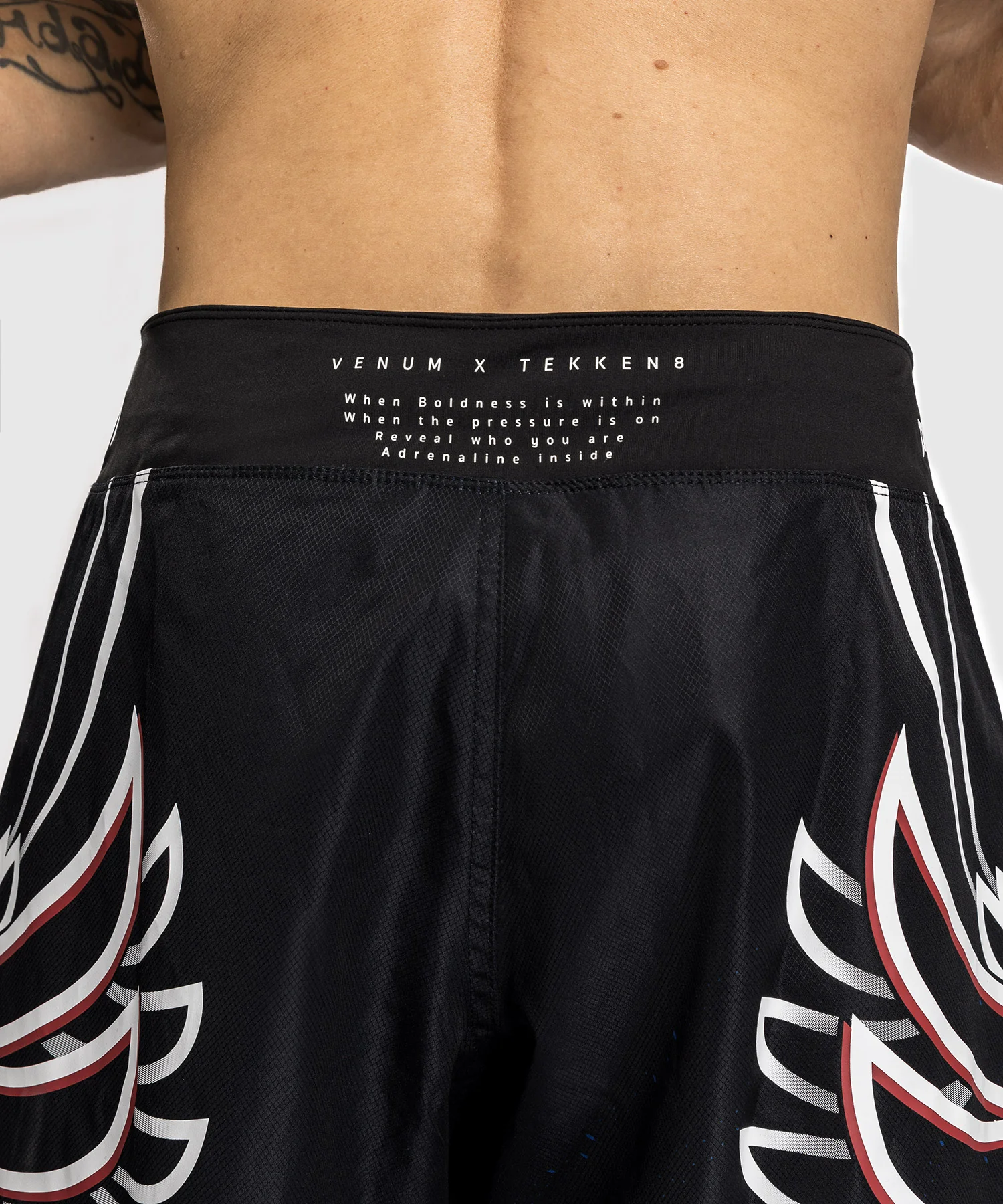 Short de combat Venum x TEKKEN 8 - Jin Kazama - Bleu/Noir/Blanc - Image 7