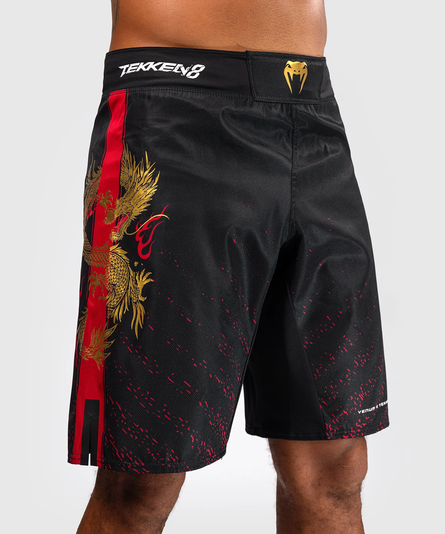 Short de combat Venum x TEKKEN 8 - Marshall Law - Noir/Rouge/Or - Image 5