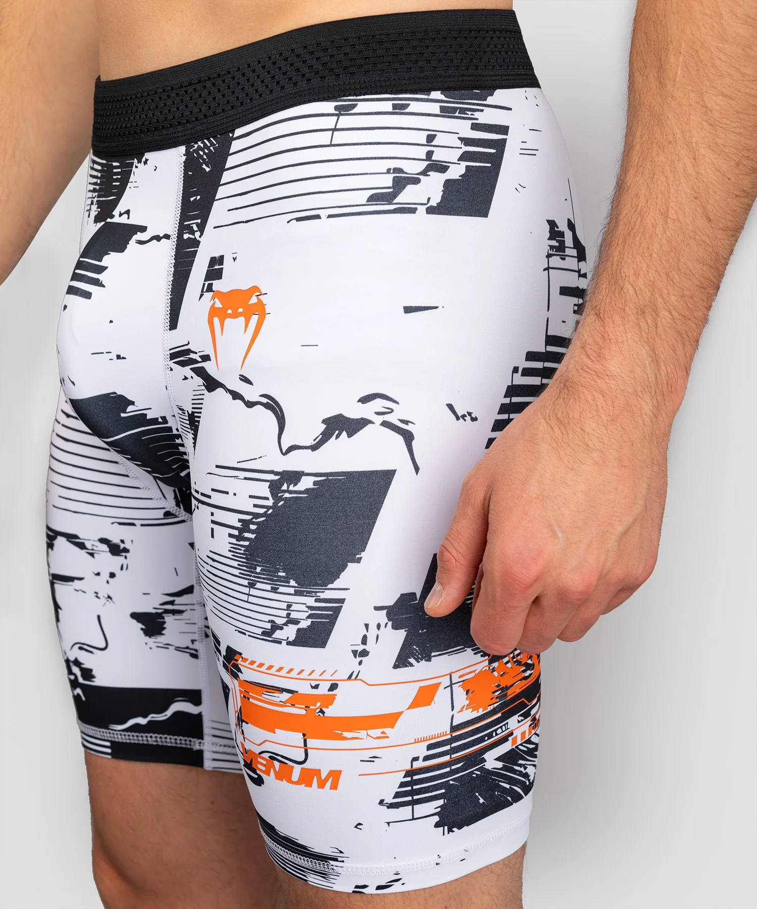 Short de compression Performance Homme UFC Zenith by Venum Authentic Fight Week - Blanc - Image 4