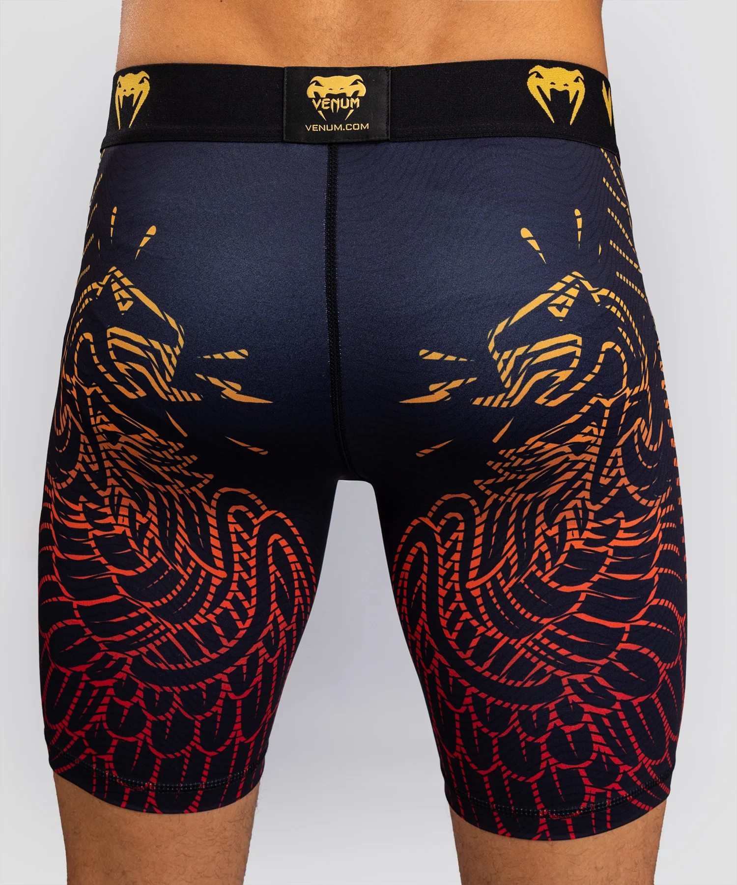 Short de Compression Venum Quetzal Fury - Noir/Rouge Fury/Mandarine - Image 4