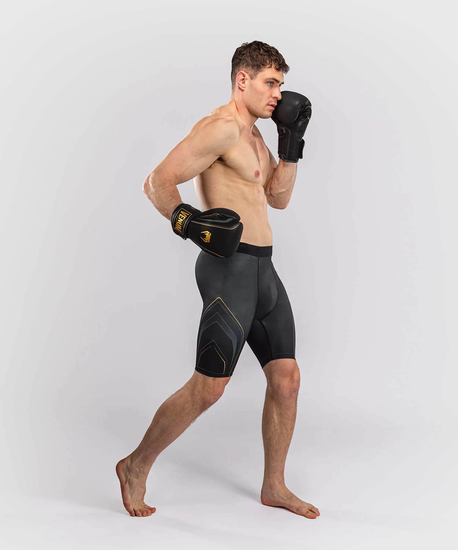 Short de Compression Venum Streamline Vale Tudo – Noir/Or - Image 2