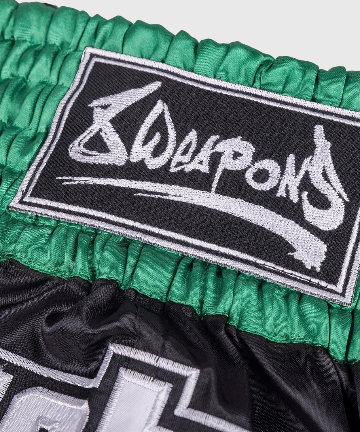 Short de Muay Thai 8 Weapons West Coast - Noir/Vert - Image 4