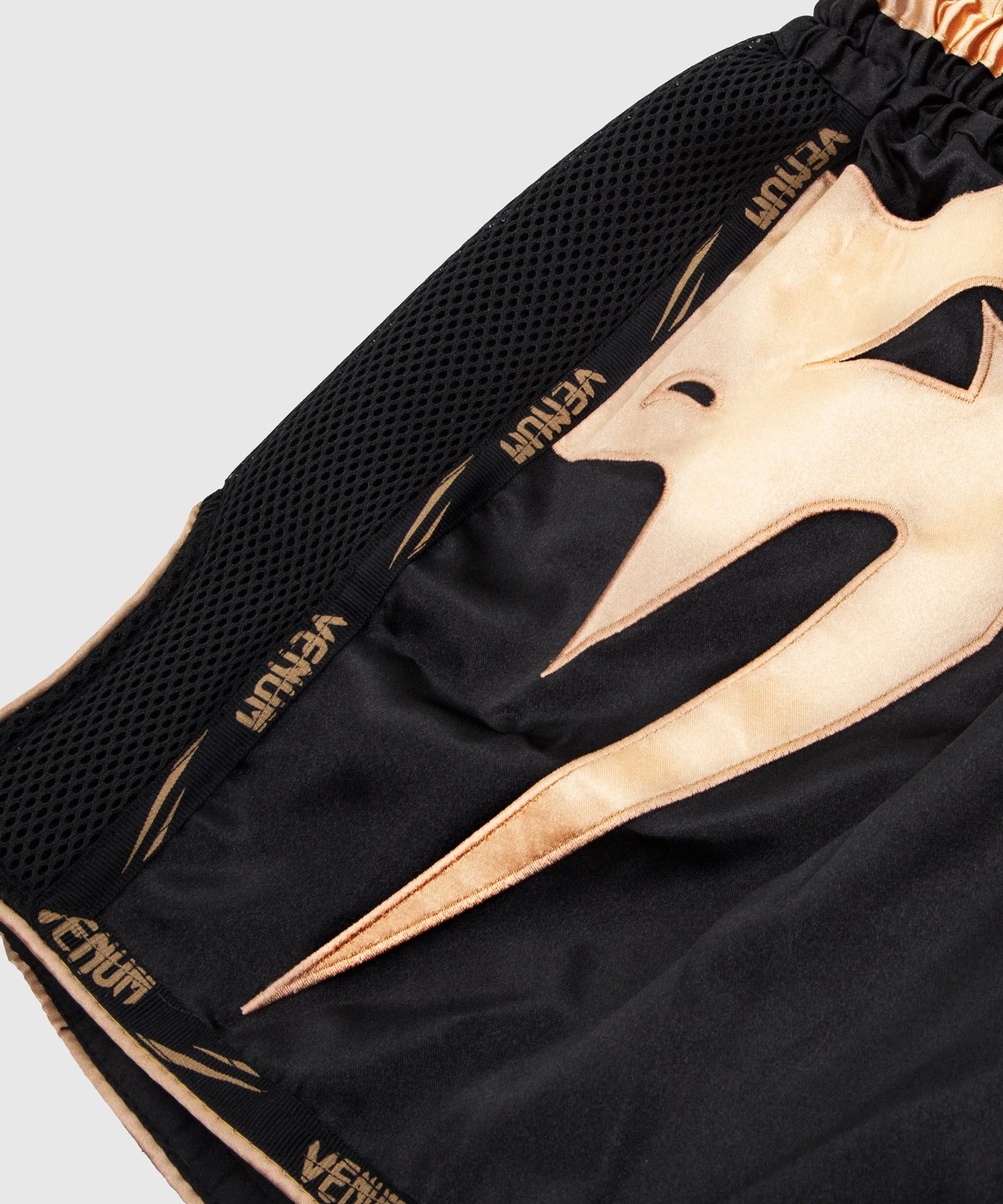 Short de Muay Thai Venum Giant - Image 4