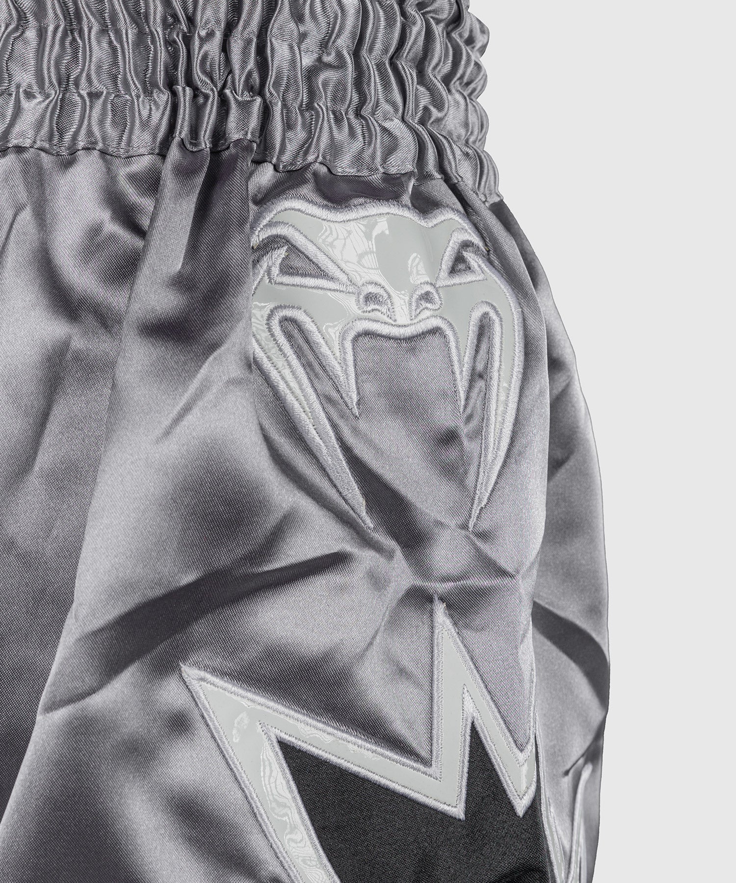 Short de Muay Thai Venum Inferno 2.0 - Gris/Noir - Image 5